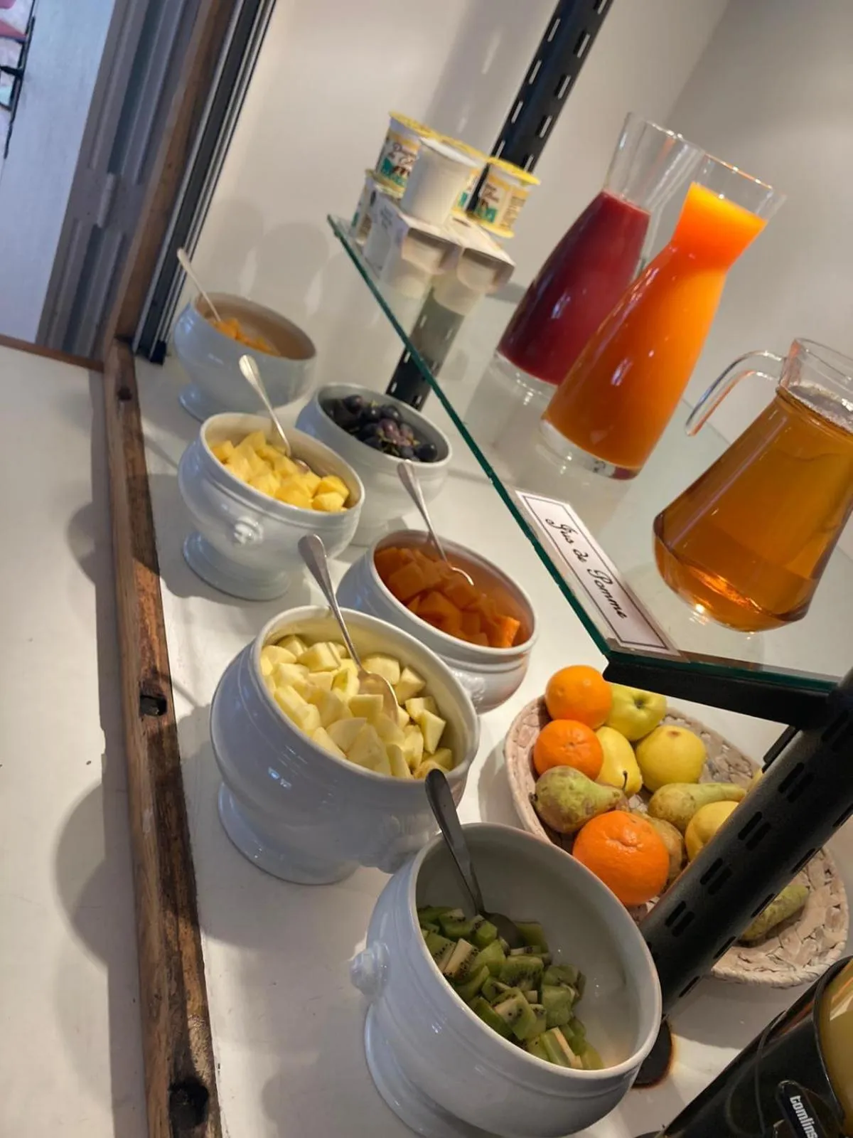 Breakfast in Hôtel Causse Comtal Rodez, The Originals Relais