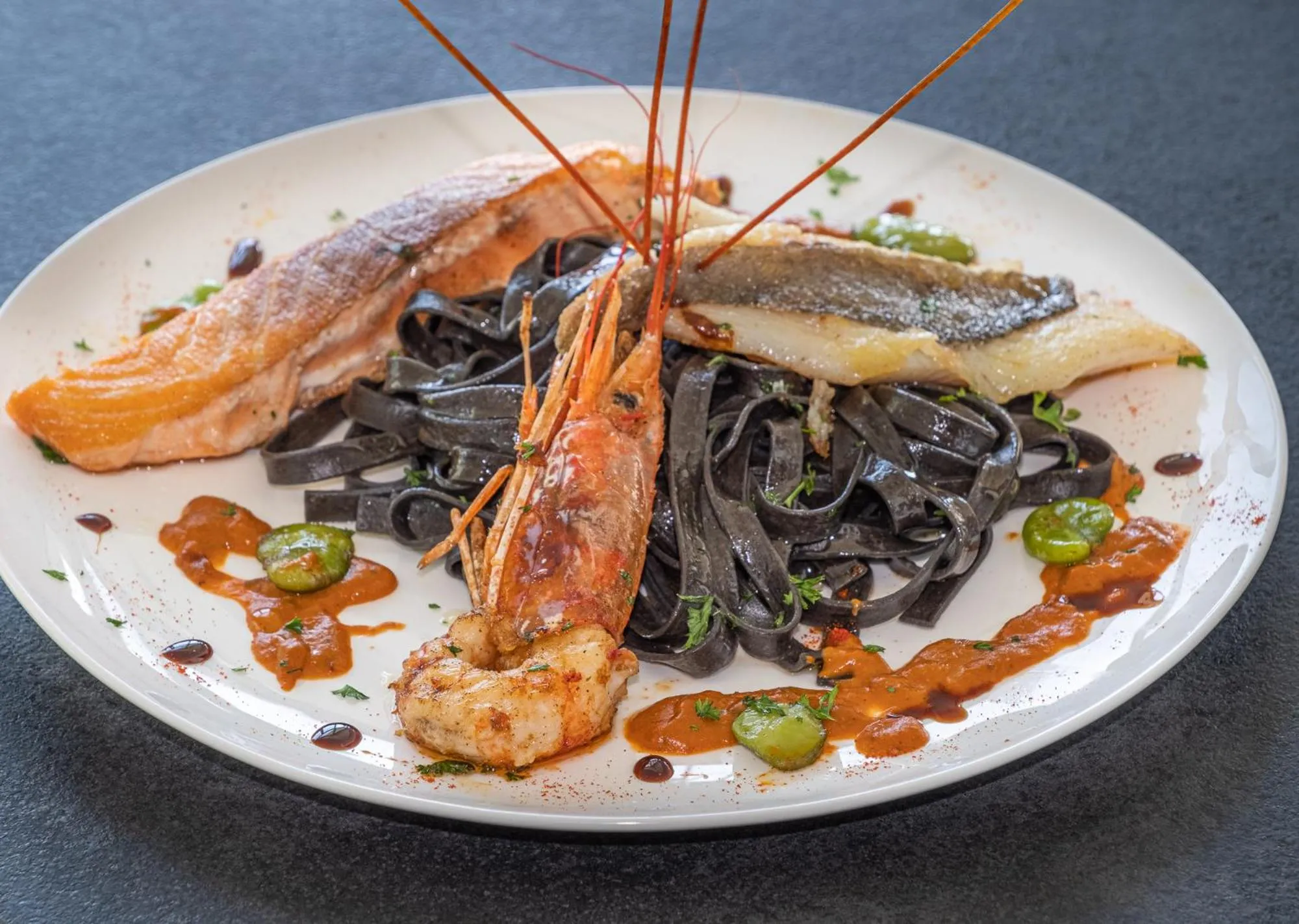 Restaurant/places to eat in Hôtel Causse Comtal Rodez, The Originals Relais