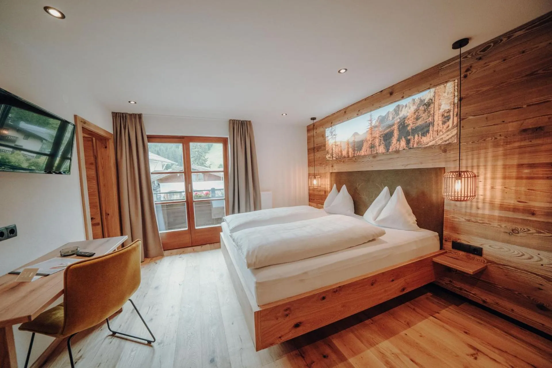 Photo of the whole room, Bed in Frühstückspension Friedheim