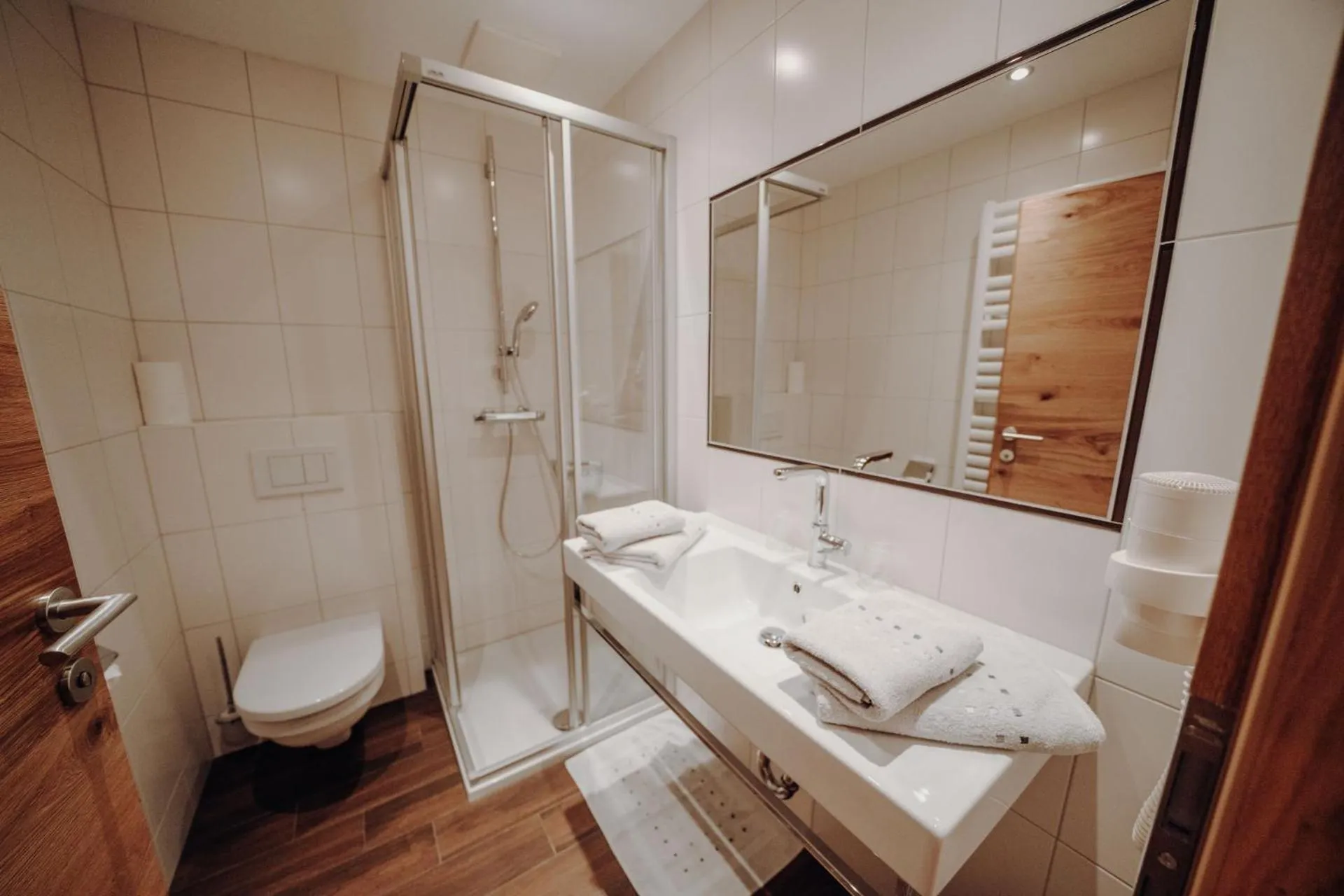 Bathroom in Frühstückspension Friedheim