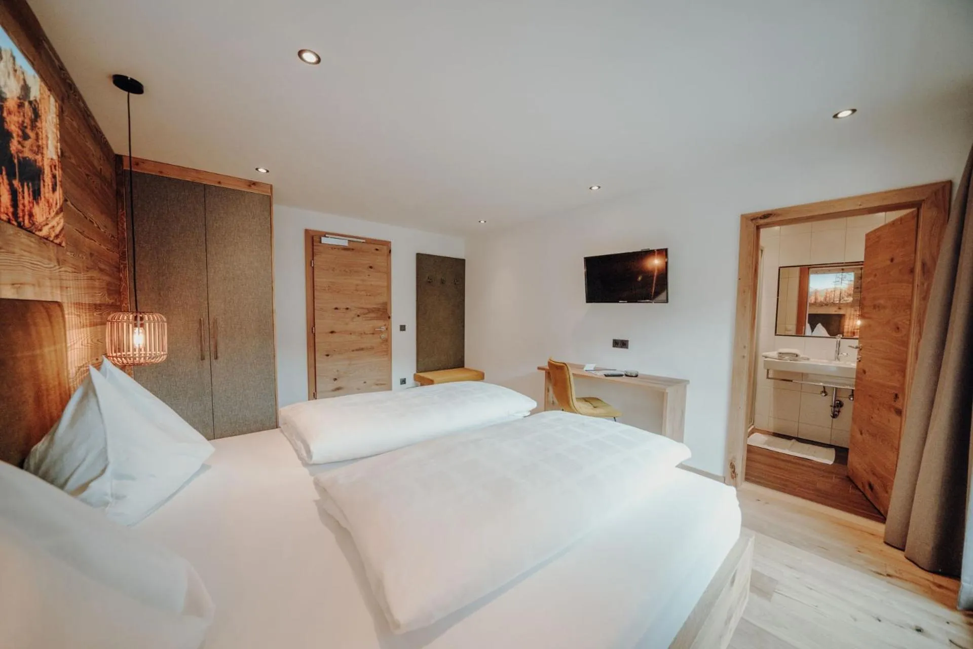 Photo of the whole room, Bed in Frühstückspension Friedheim