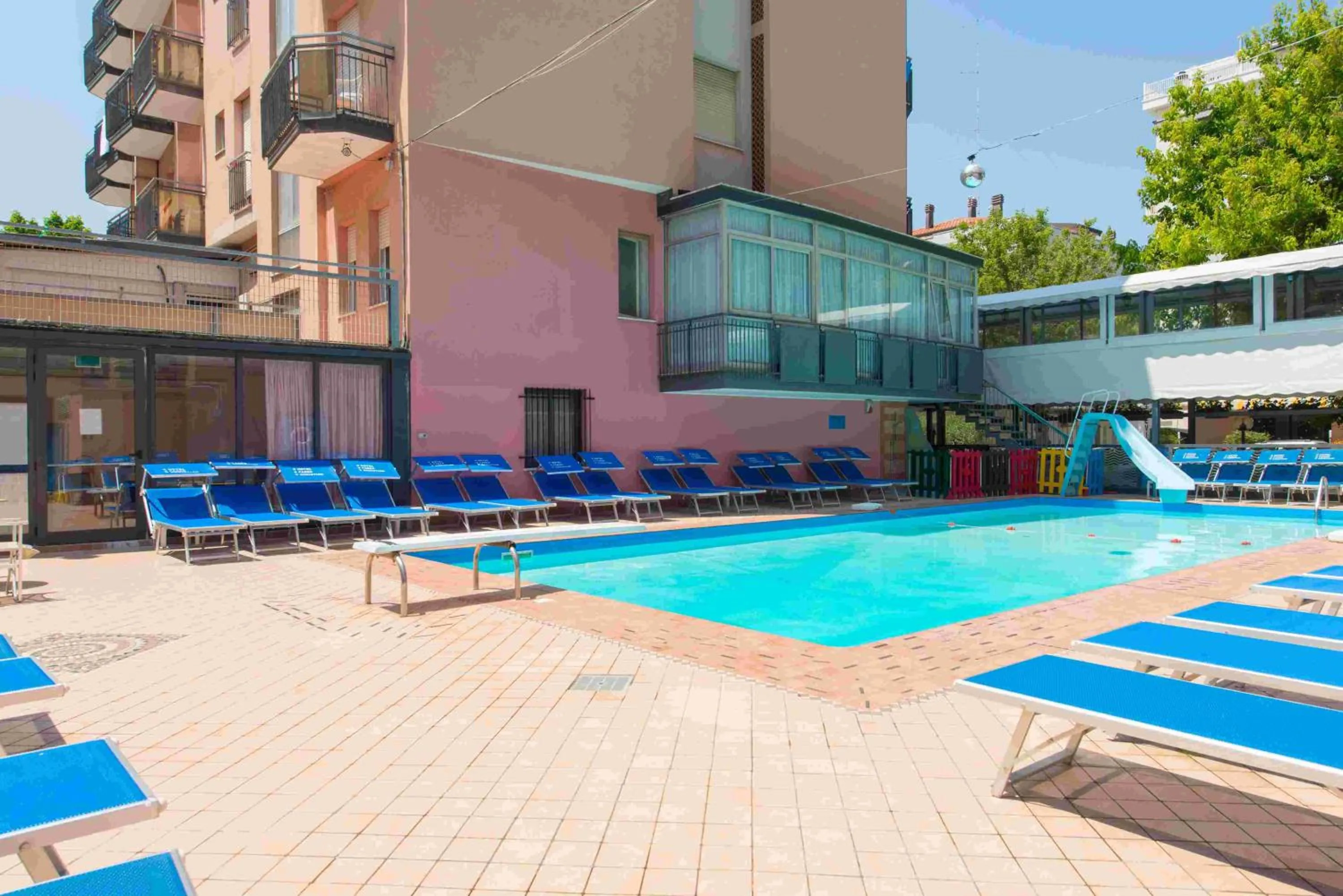 Swimming pool in Hotel 2000
