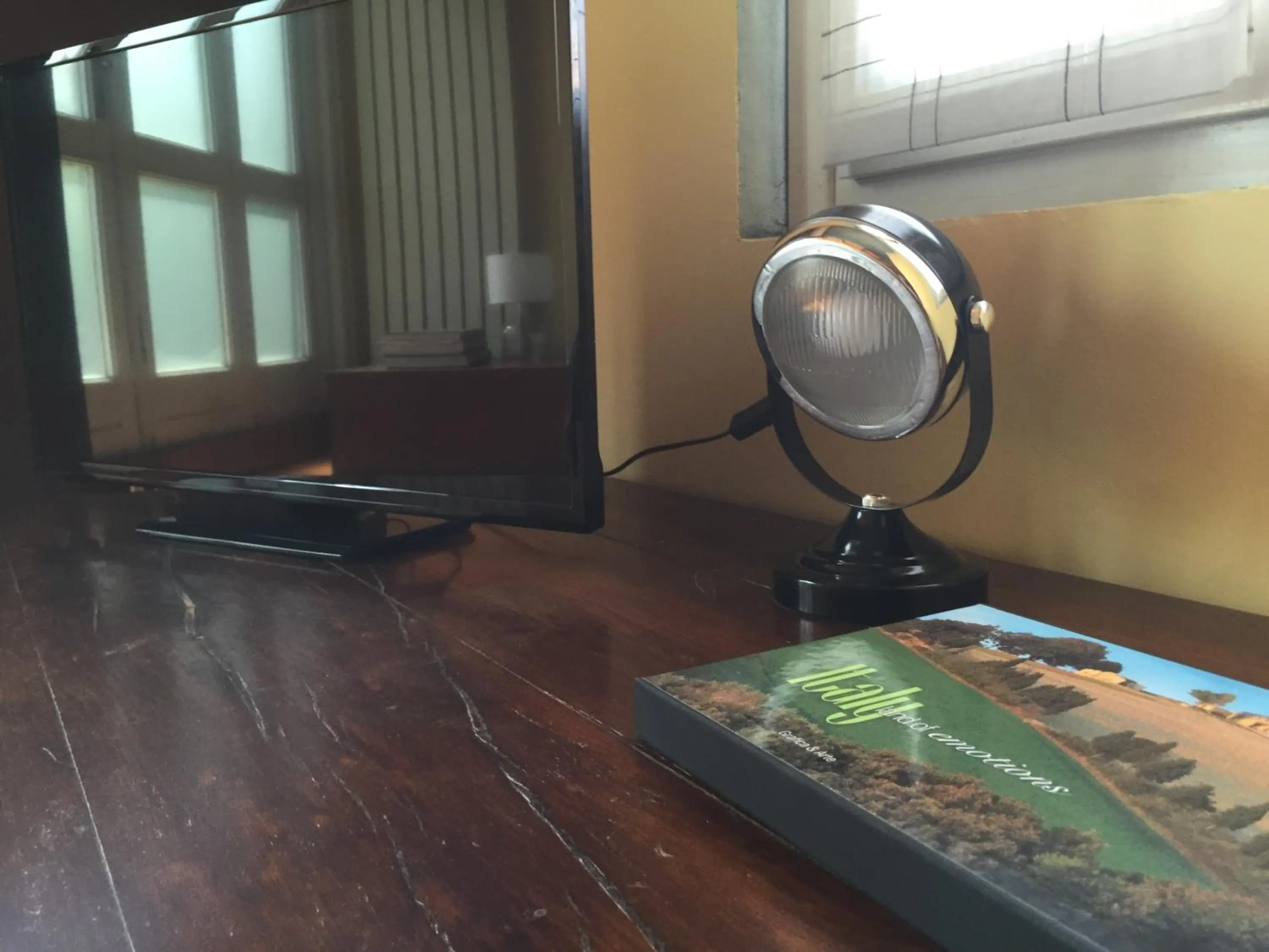 Decorative detail in B&B Treviglio