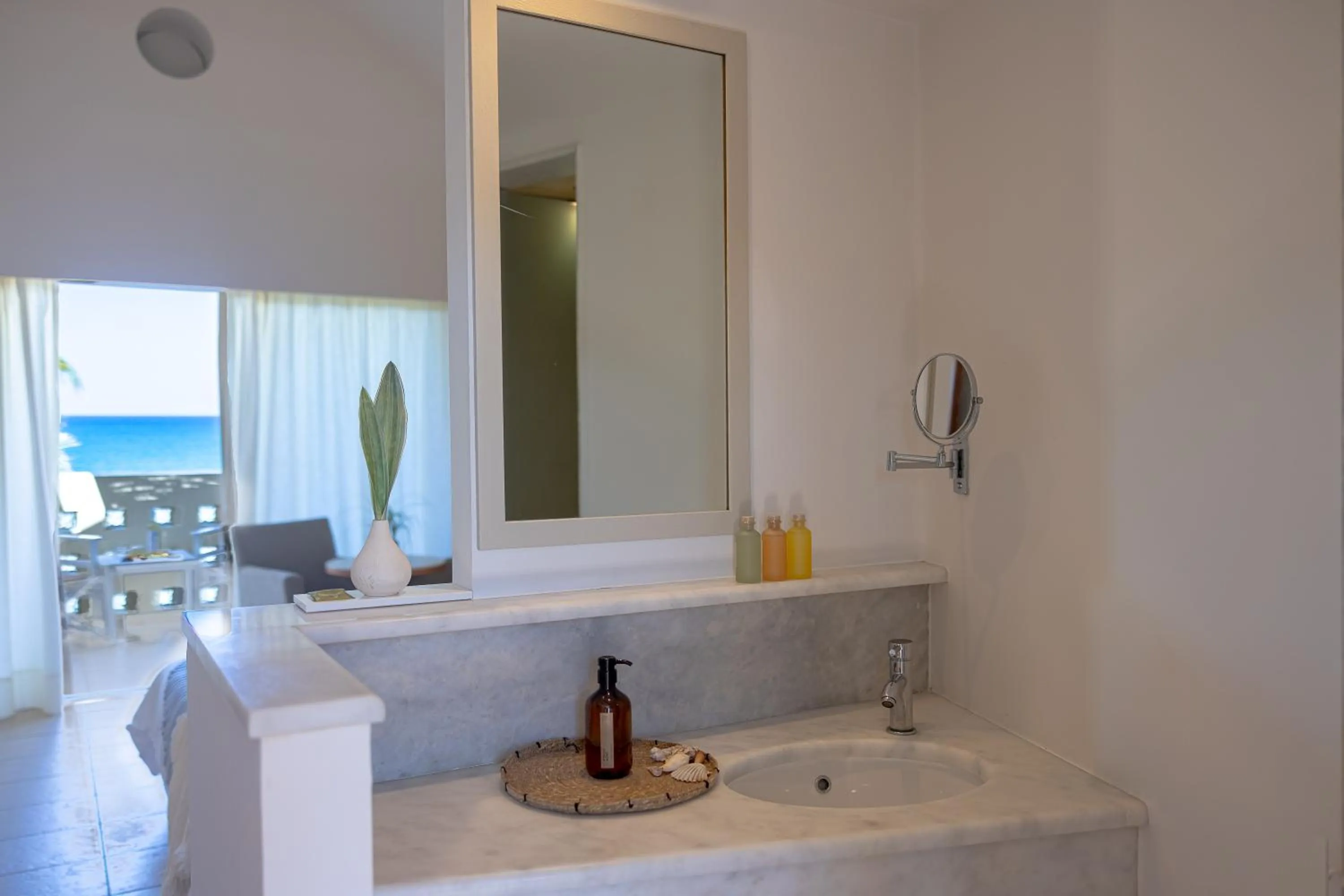 Day in Giannoulis - Santa Marina Plaza (Adults Only)