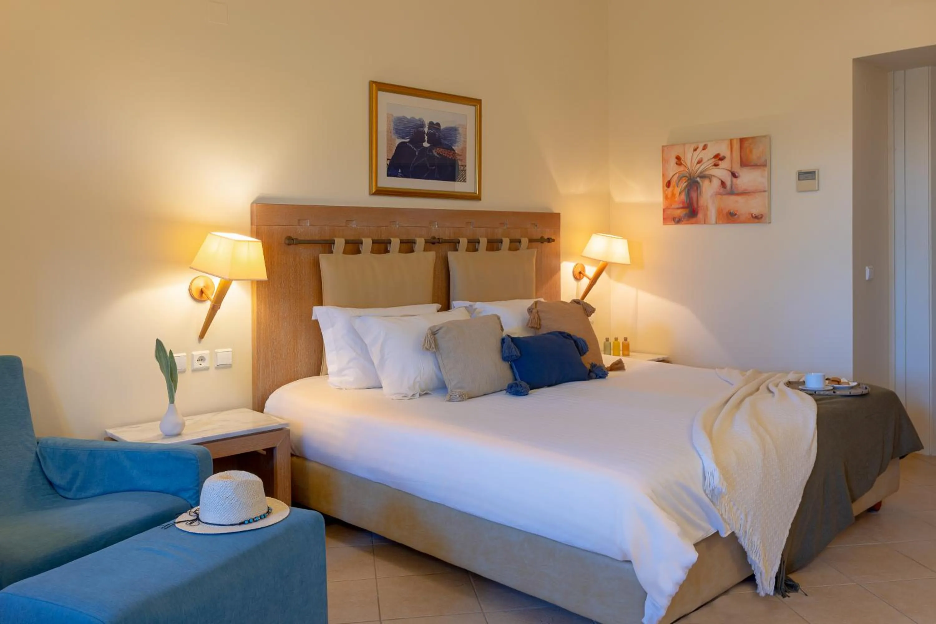 Bed in Giannoulis - Santa Marina Plaza (Adults Only)