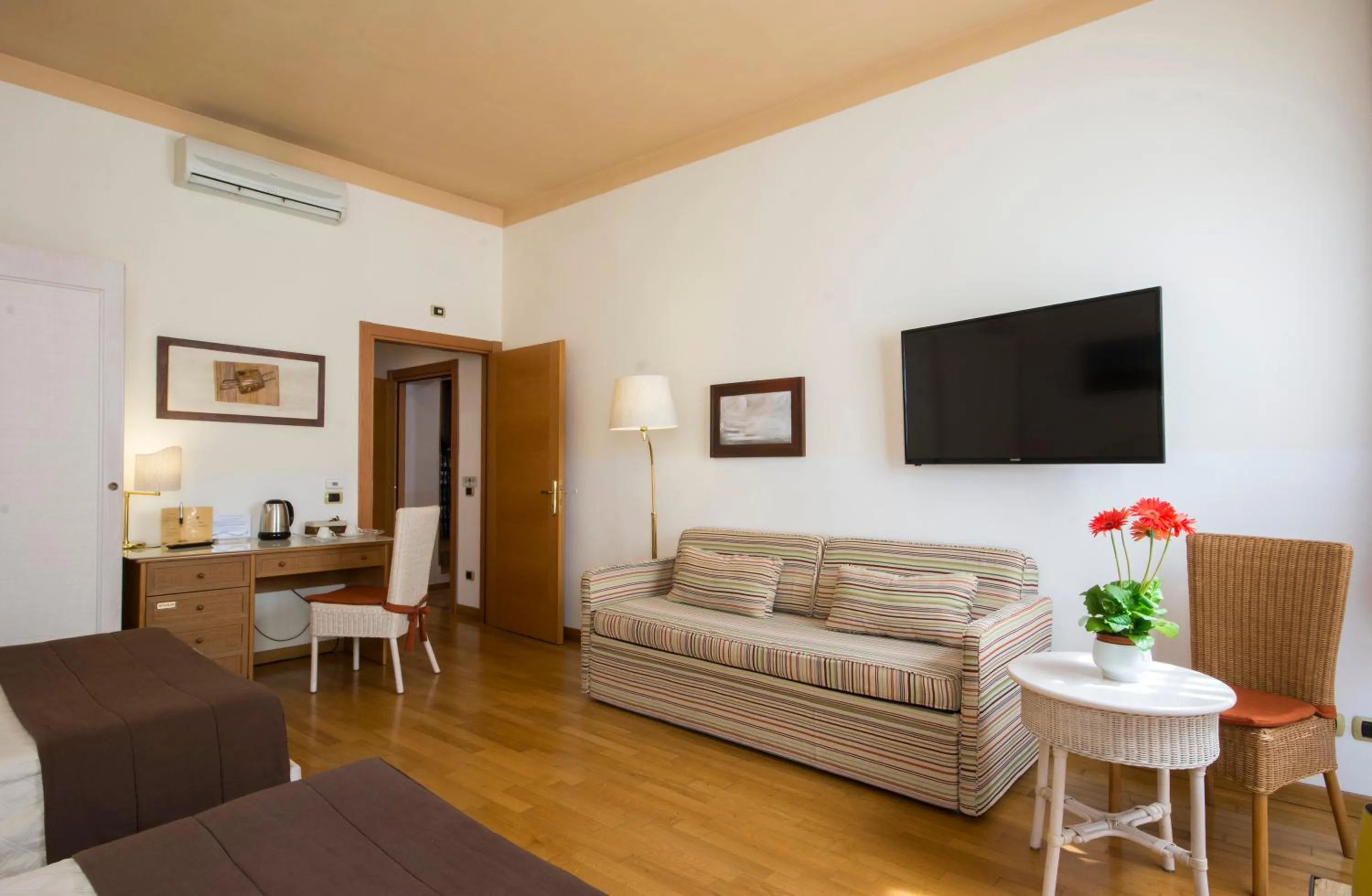 Photo of the whole room in Piazza Paradiso Accommodation