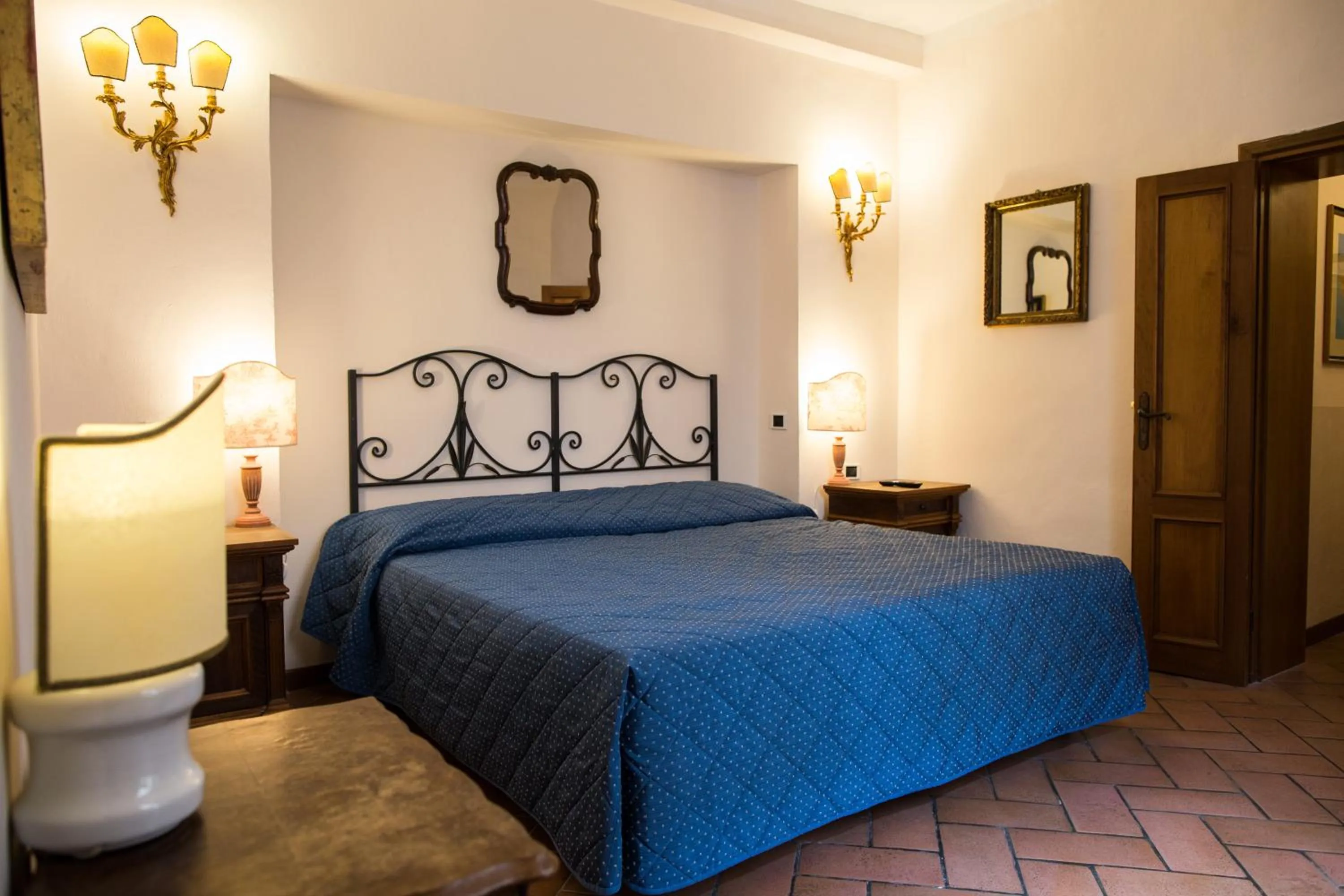 Bedroom, Bed in Piazza Paradiso Accommodation