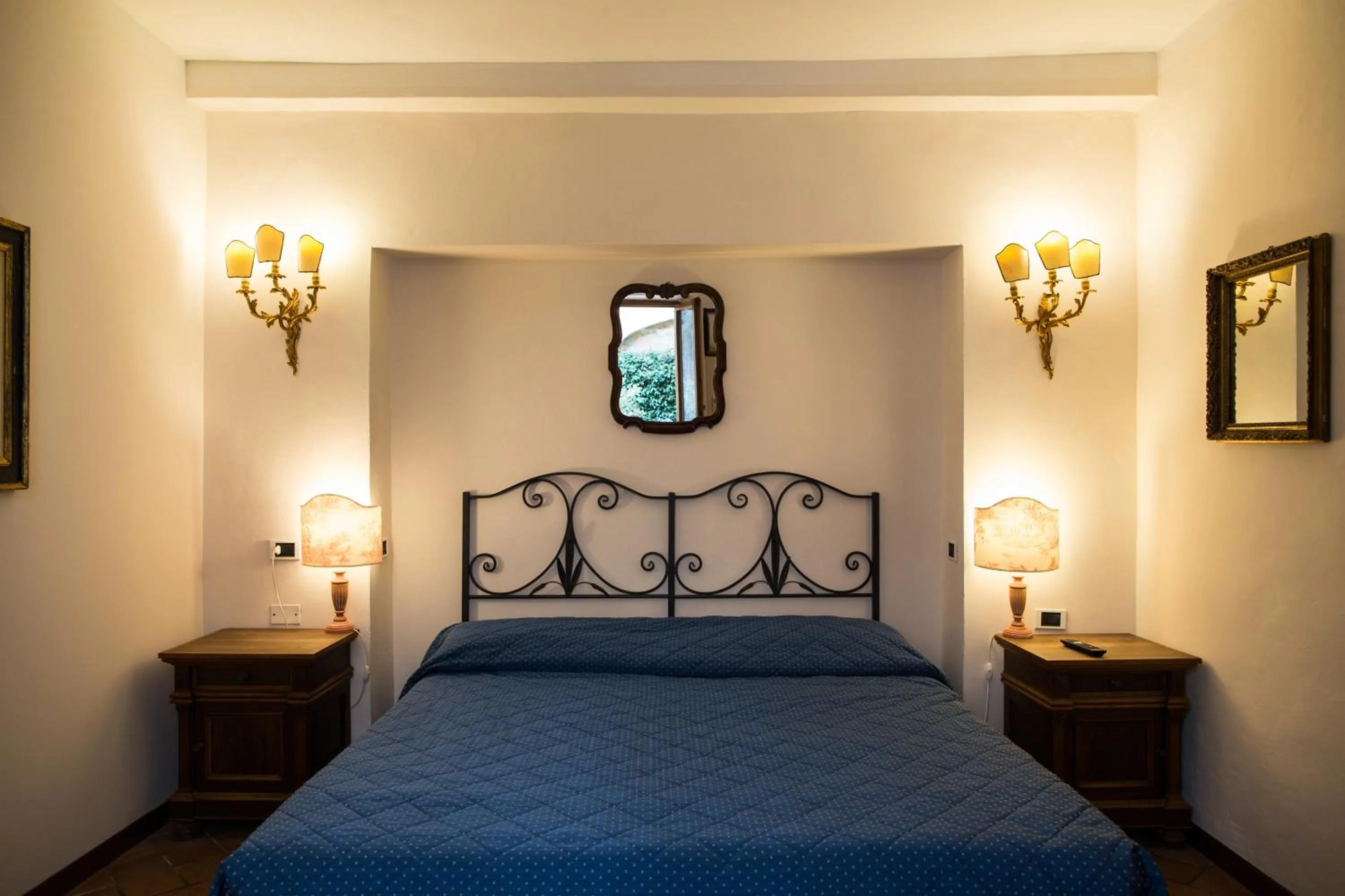 Bedroom, Bed in Piazza Paradiso Accommodation