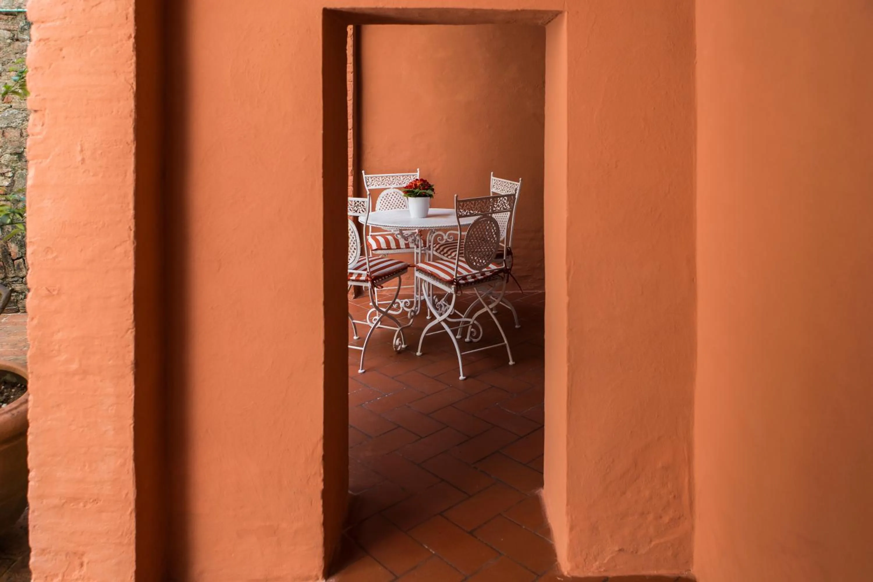 Patio in Piazza Paradiso Accommodation