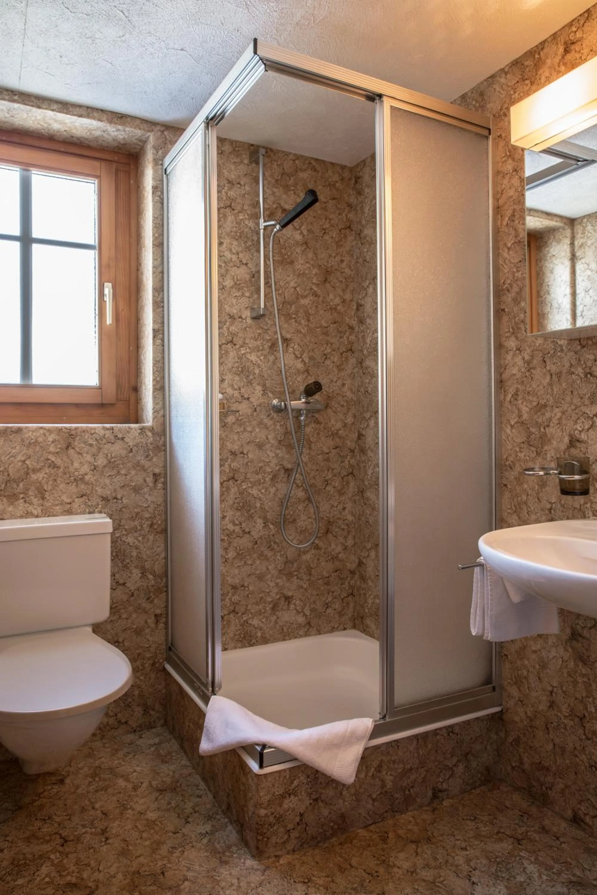 Bathroom in Hotel Burgener