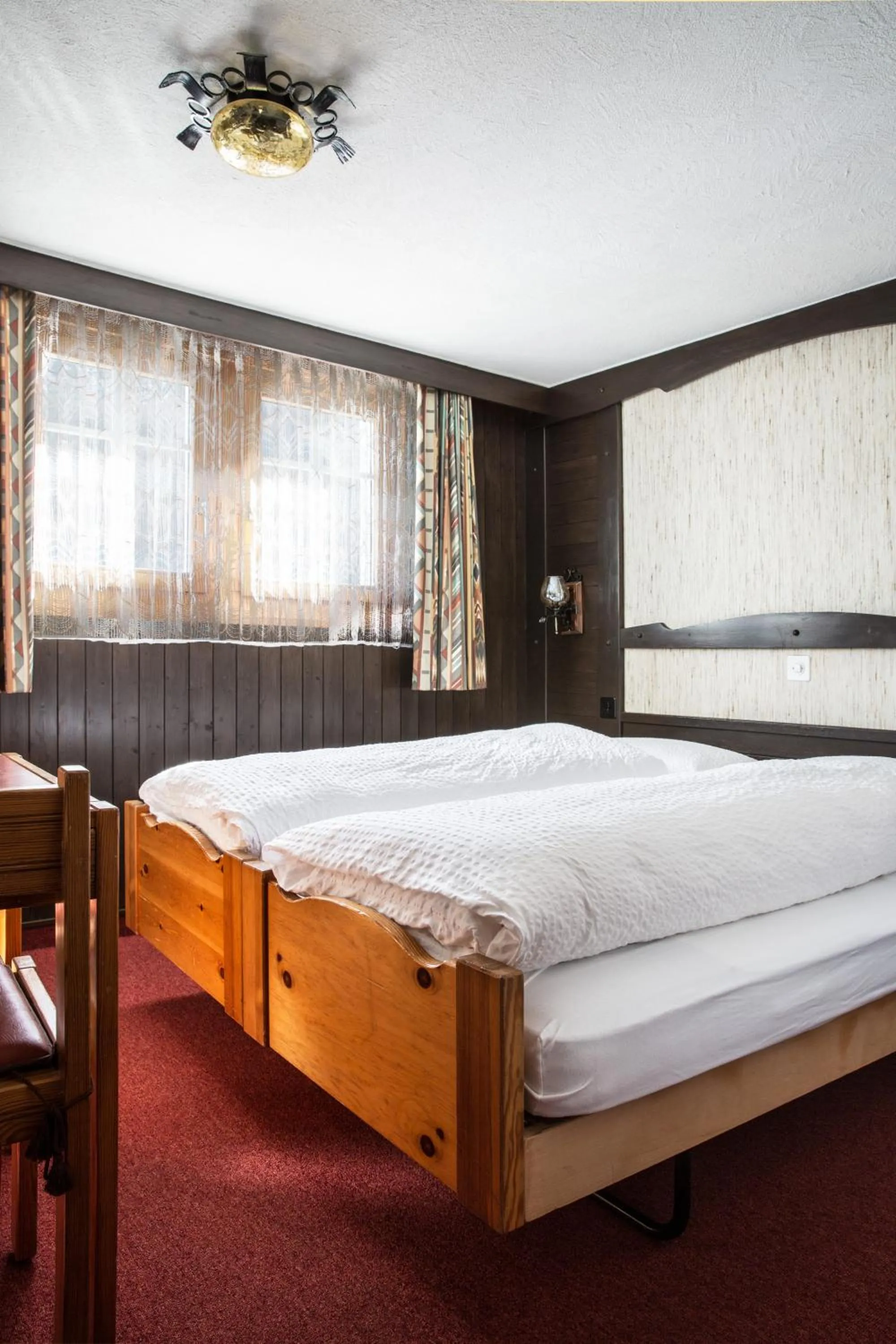 Bedroom, Bed in Hotel Burgener