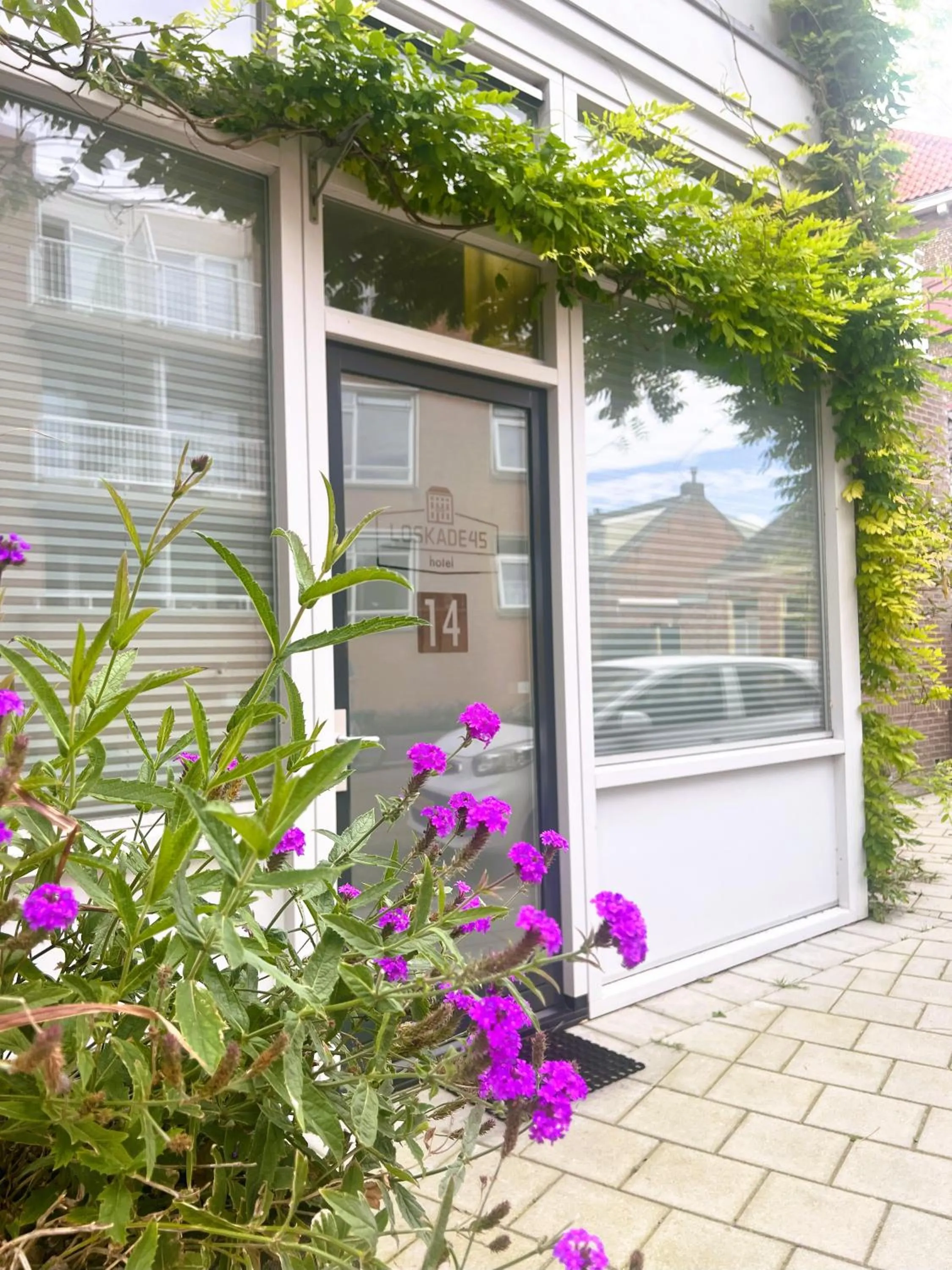 Property building in Hotel Loskade 45