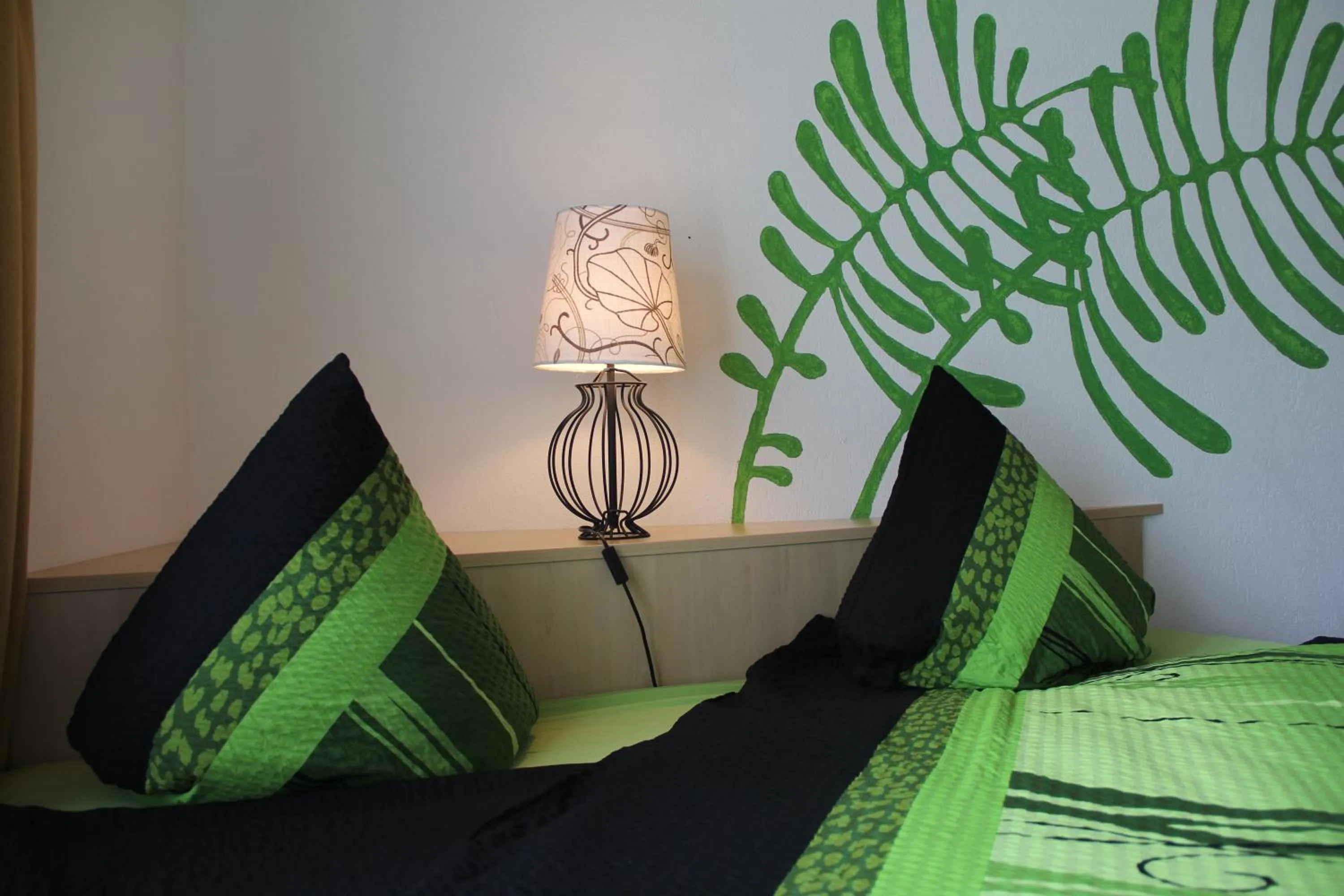 Photo of the whole room, Bed in Pension Heino