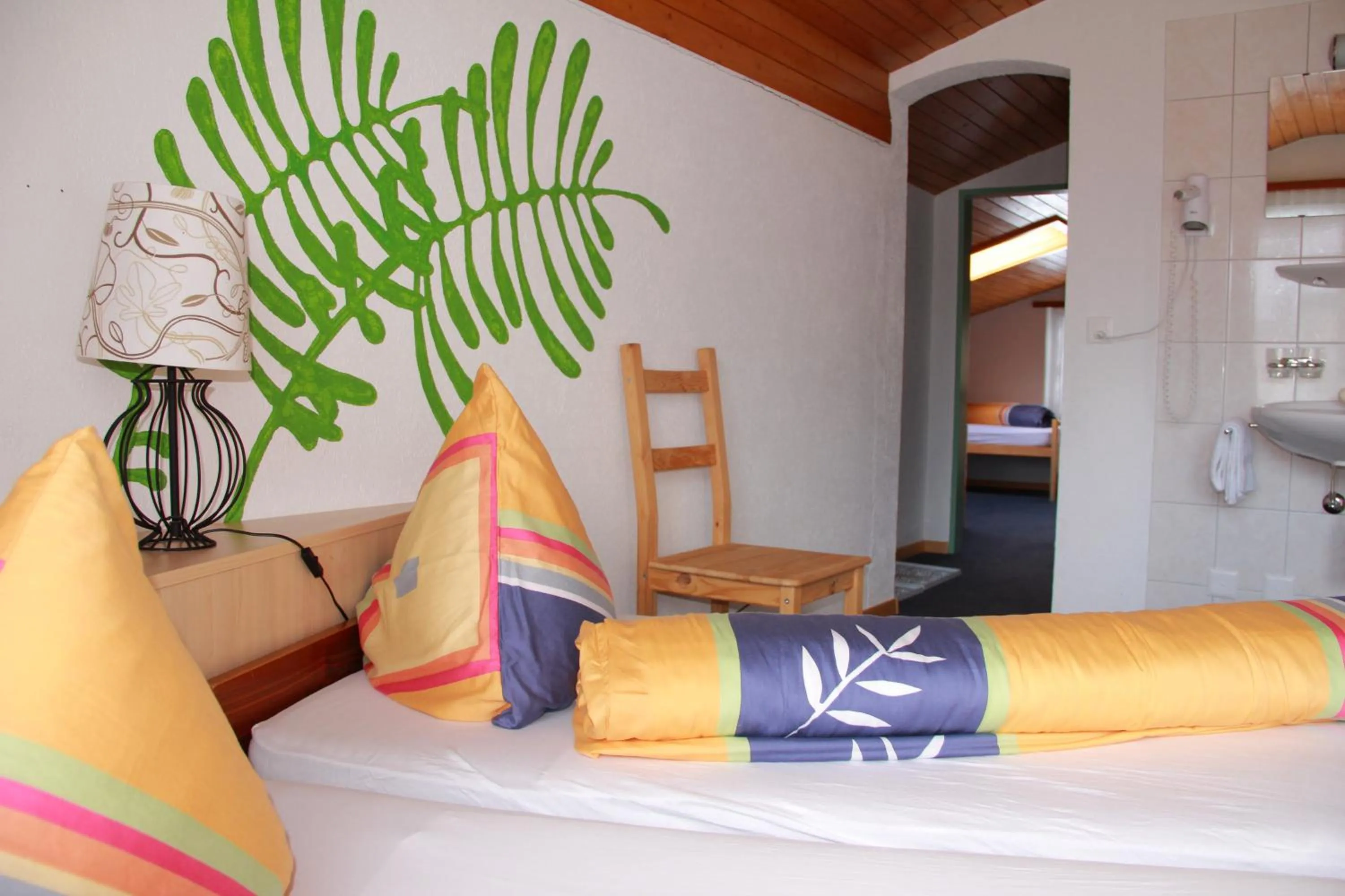 Photo of the whole room, Bed in Pension Heino