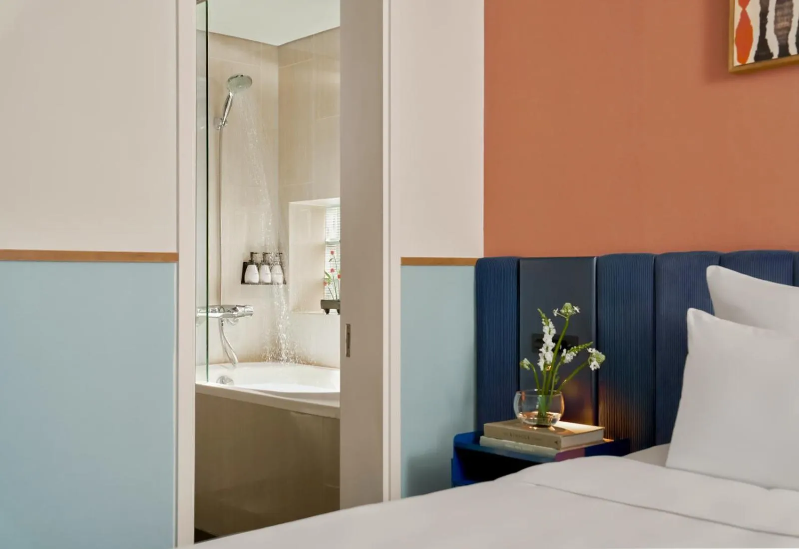 Bathroom, Bed in M Village Hotel Kim Mã