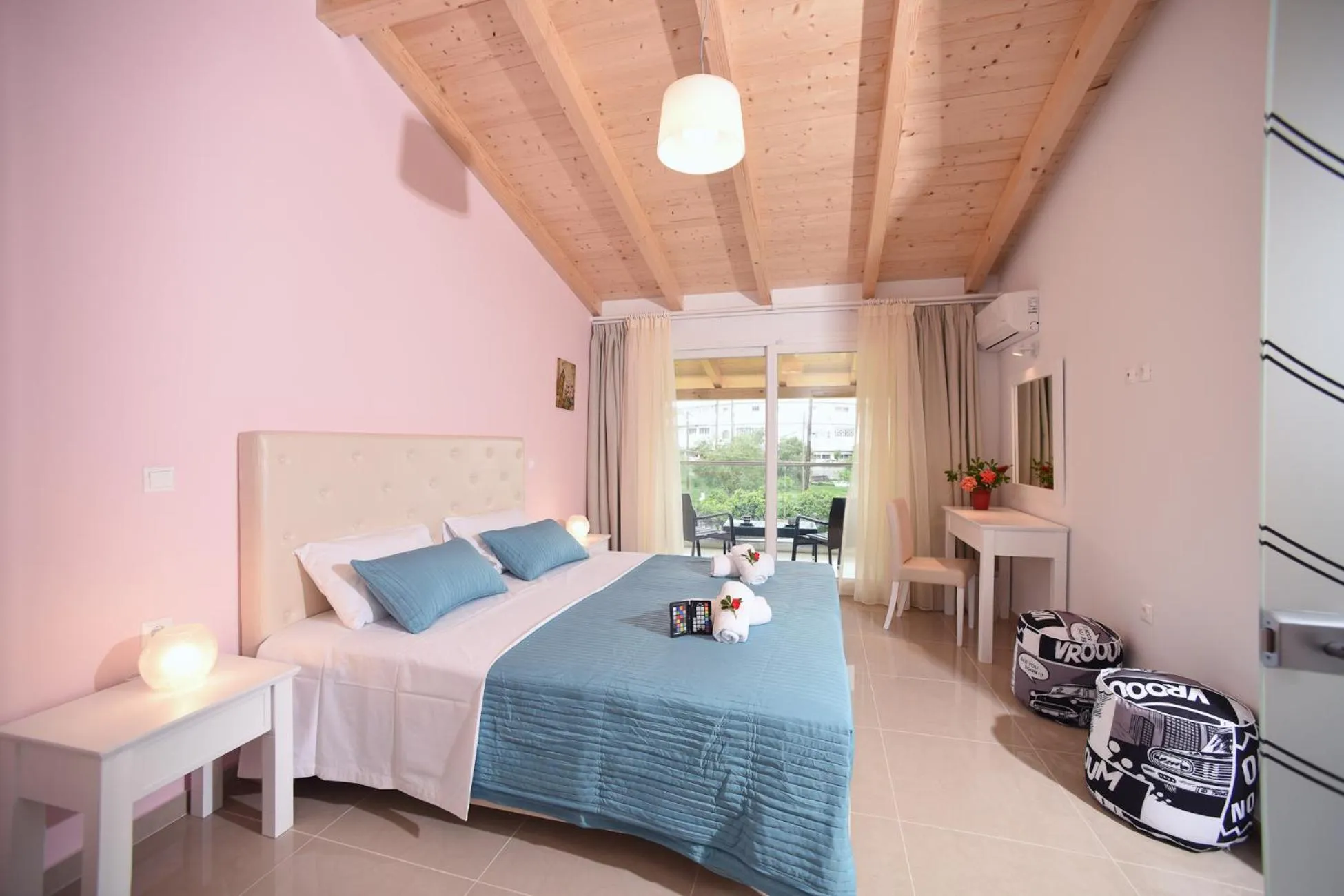 Bed in Palapart Gikas Gouvia