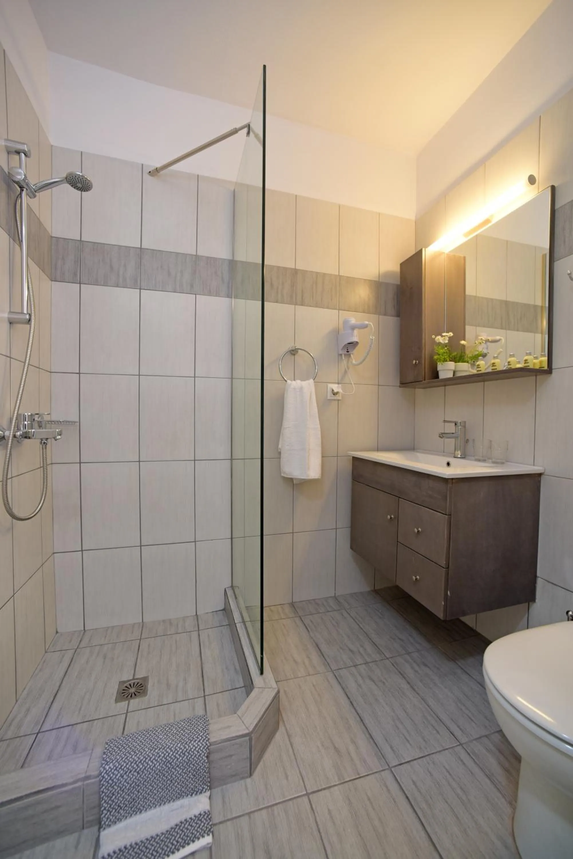 Shower in Palapart Gikas Gouvia