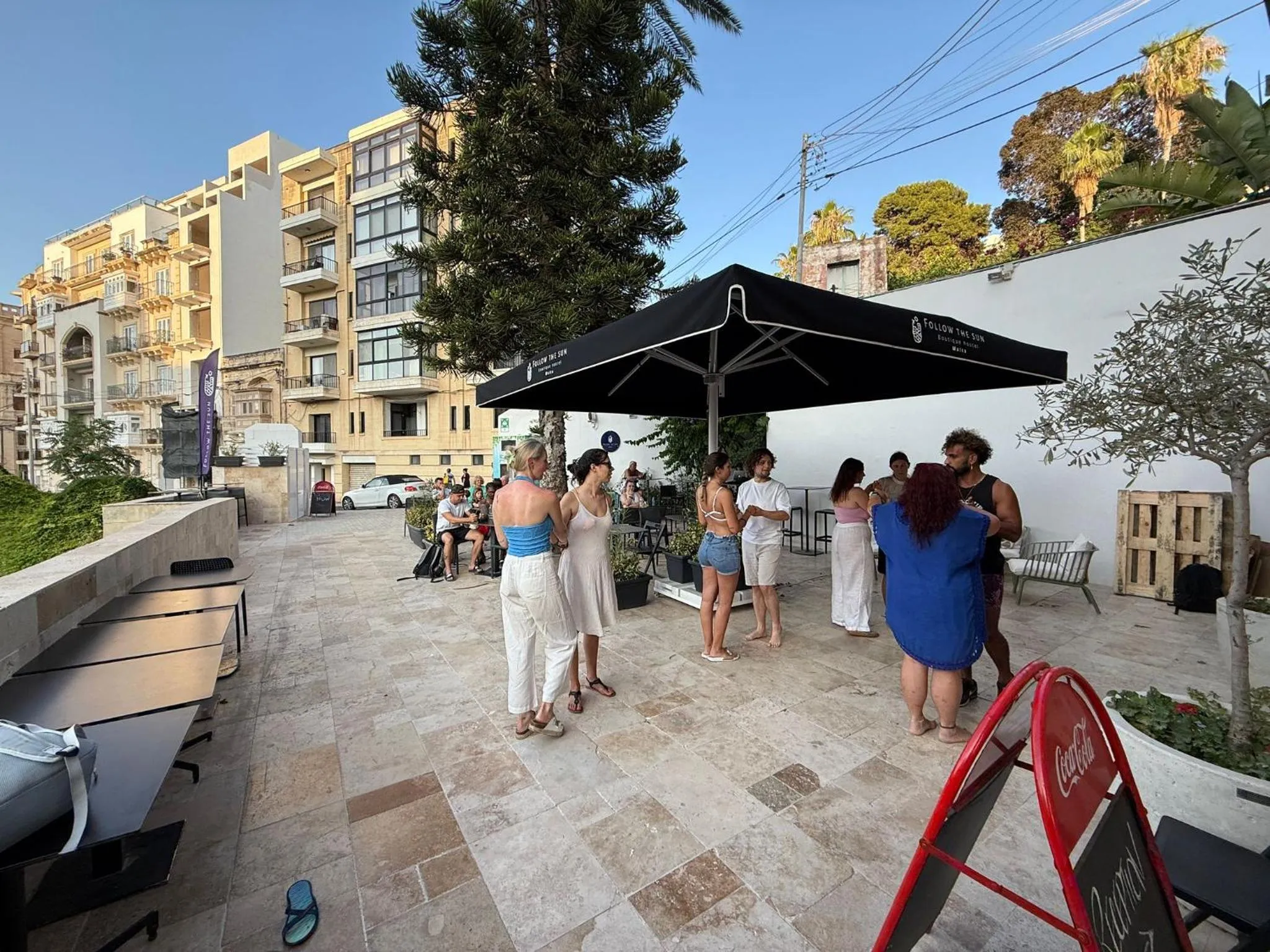 Follow the Sun Boutique Hostel - Pool, Breakfast & Sea Views