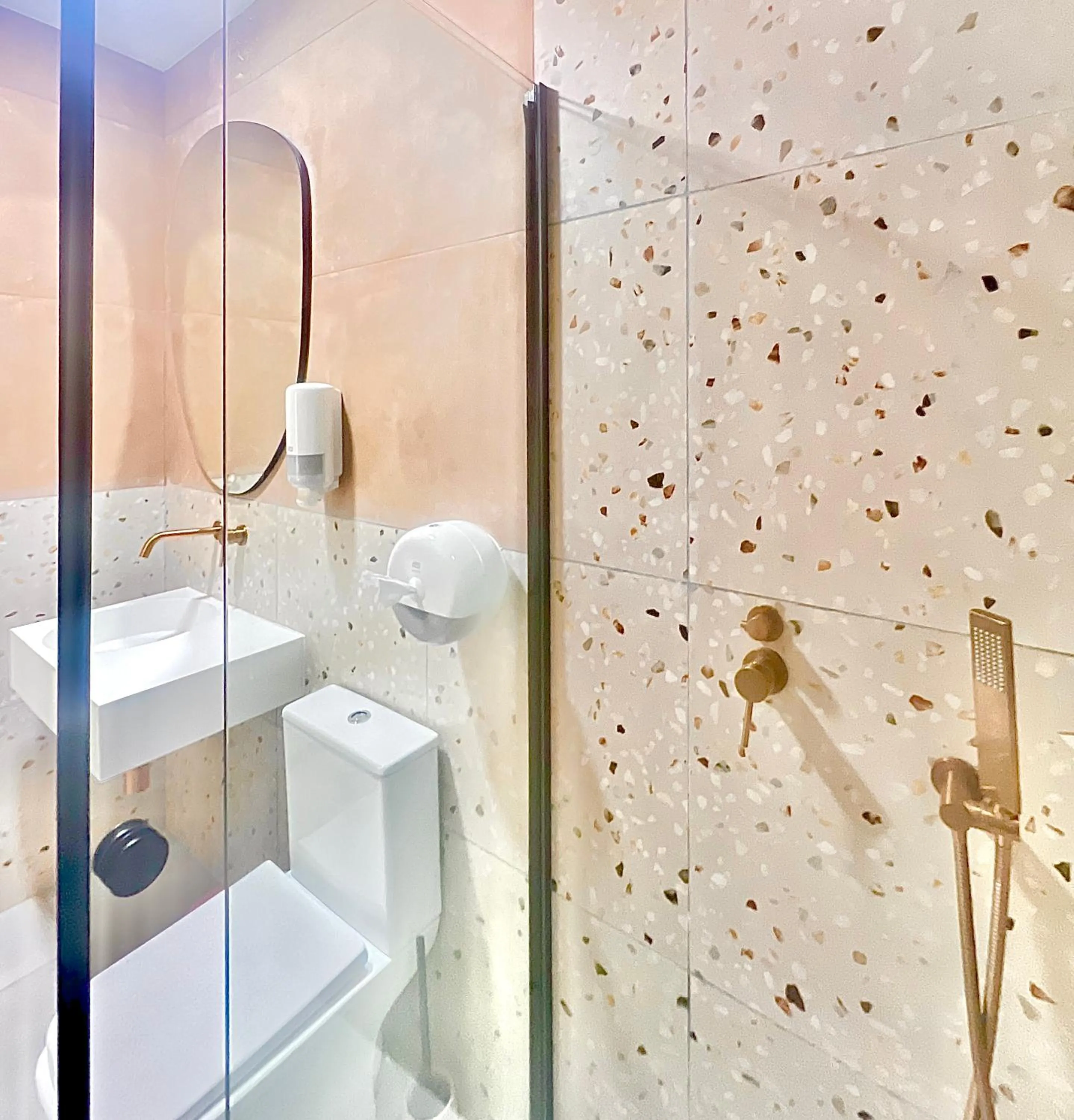 Bathroom in Follow the Sun Boutique Hostel - Pool, Breakfast & Sea Views