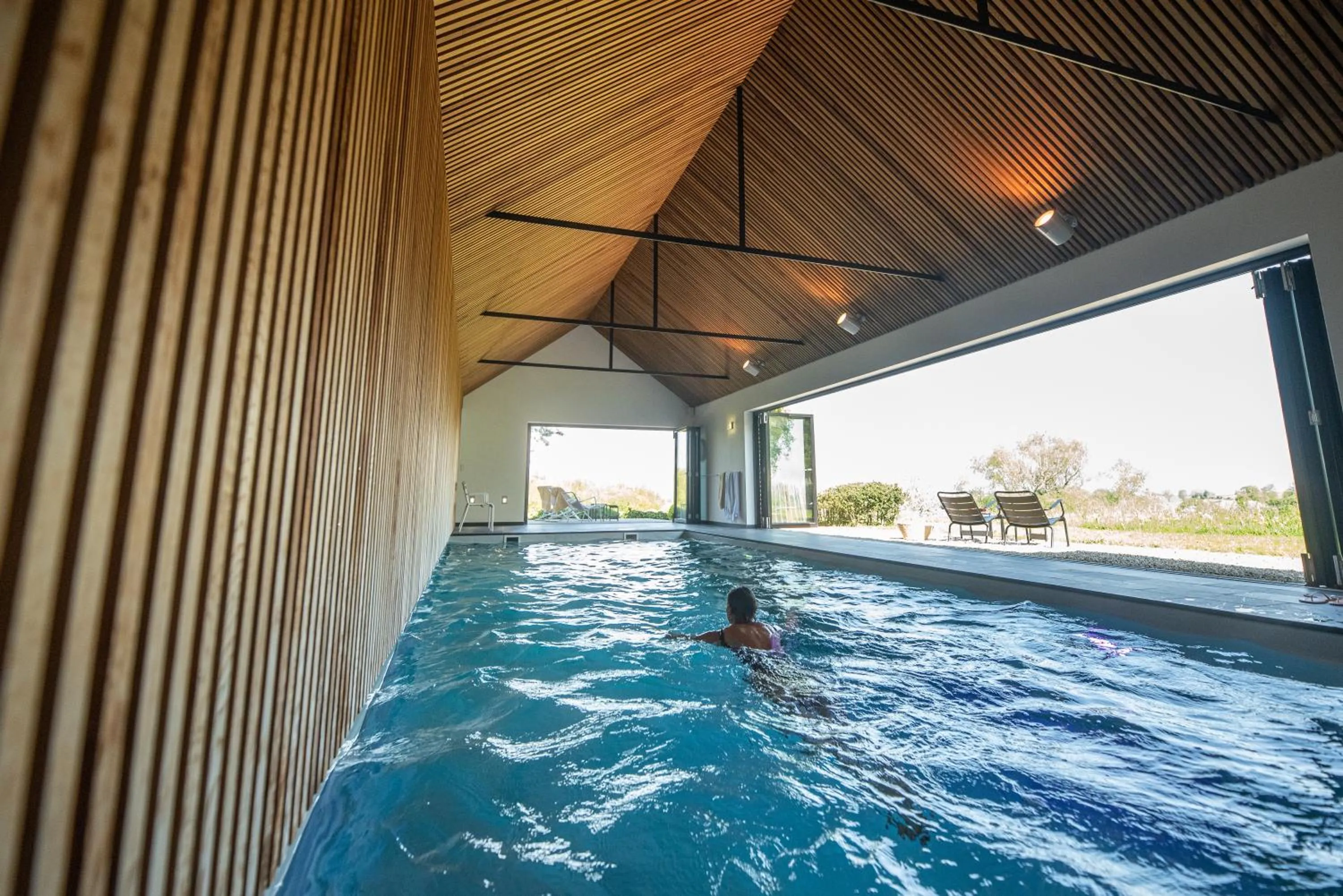 Swimming pool in côté verger B&B