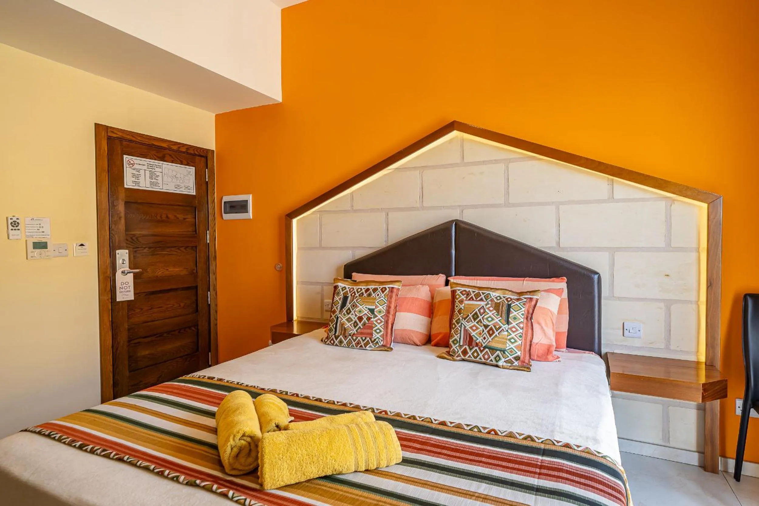 Bed in Il-Logga Boutique Hotel