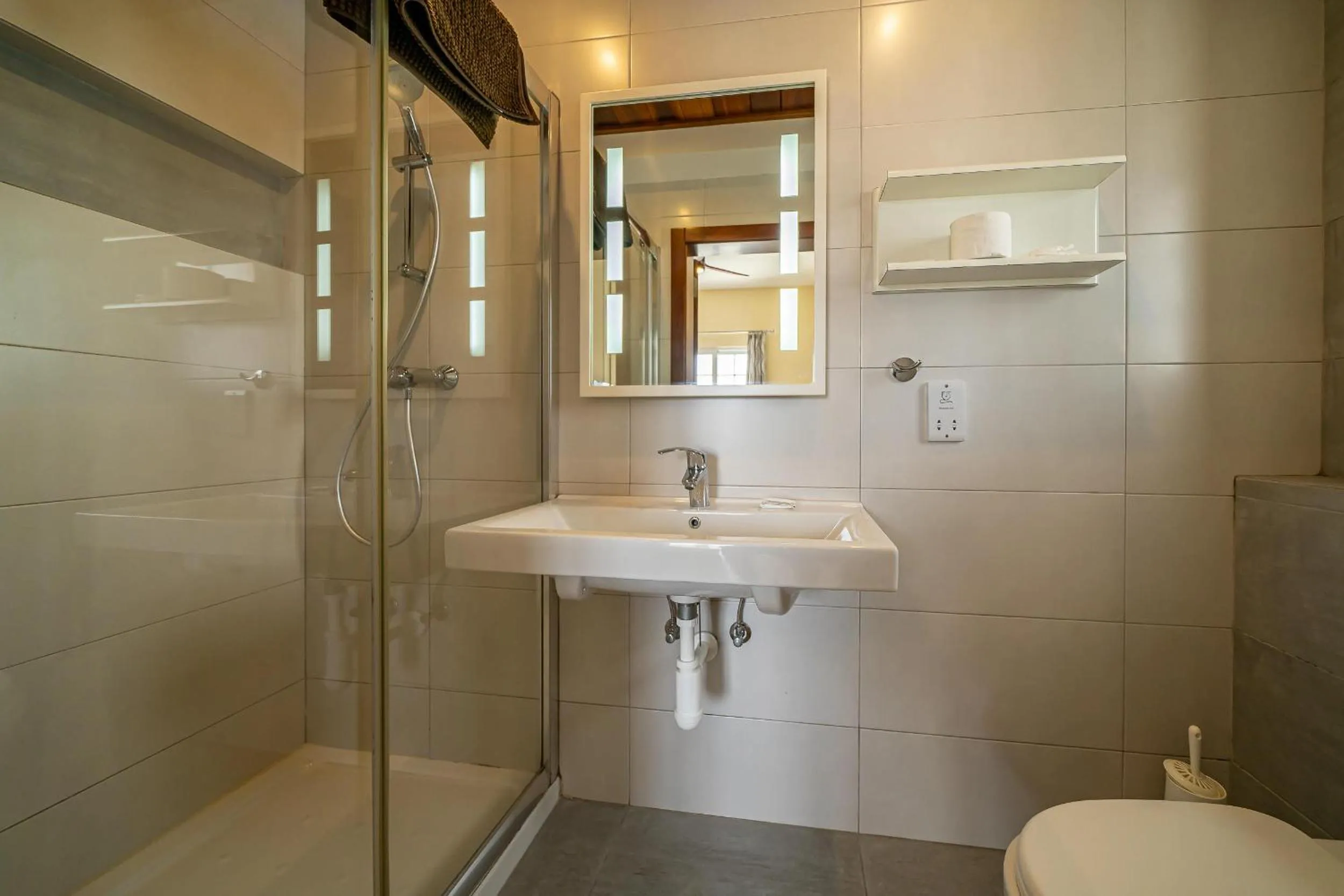 Shower in Il-Logga Boutique Hotel