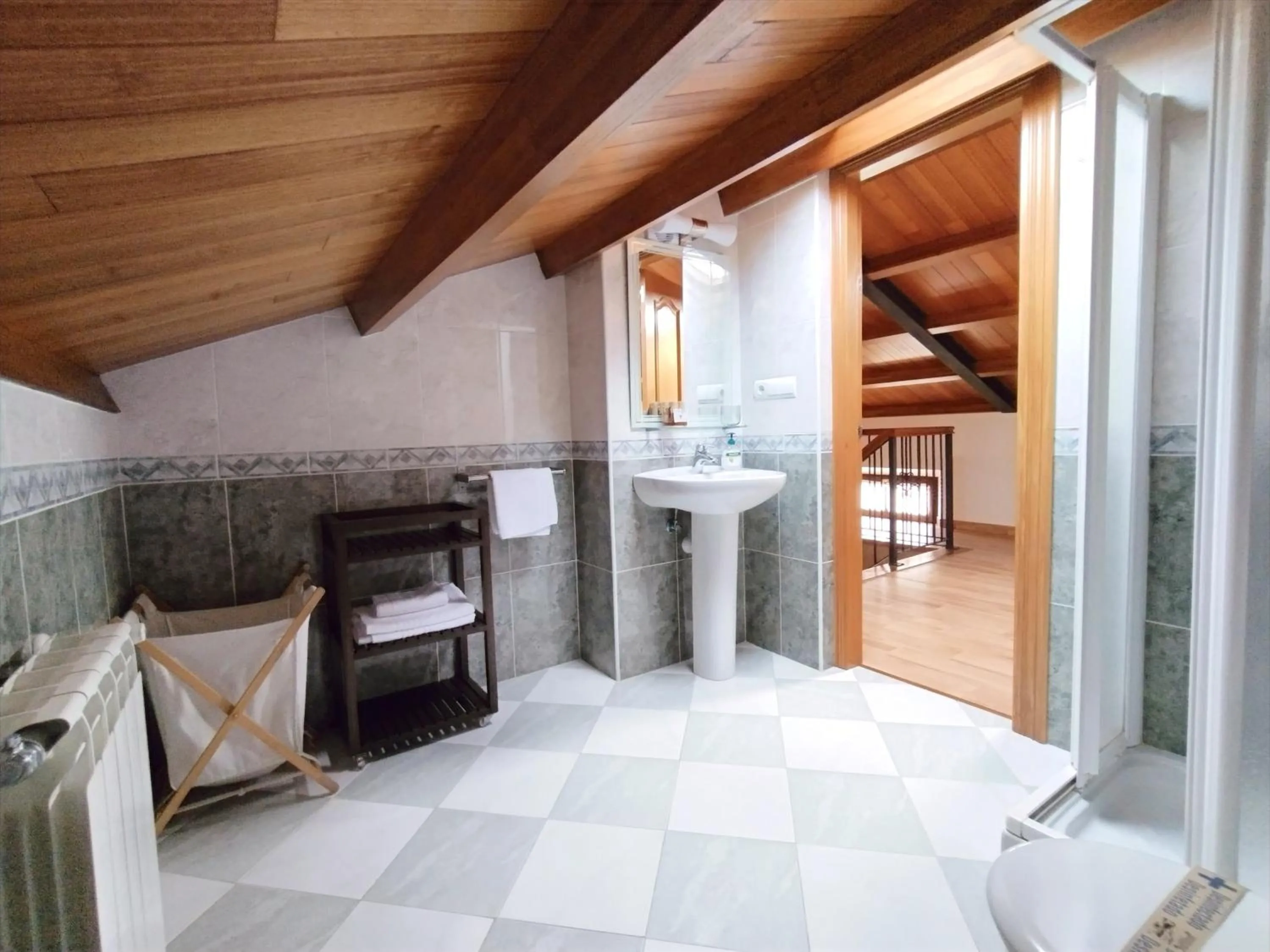 Toilet, Bed in Apartamentos Navalin