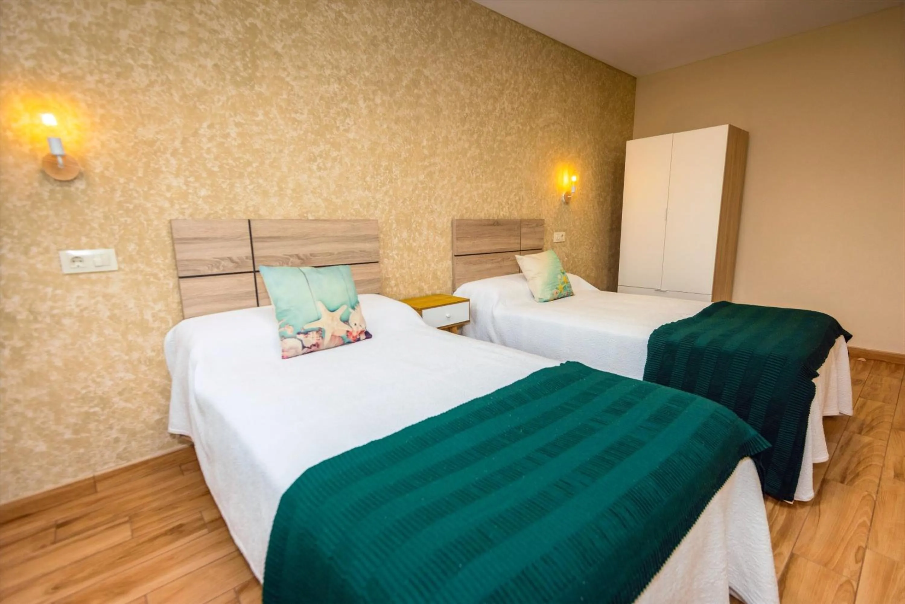 Bedroom, Bed in Apartamentos Navalin