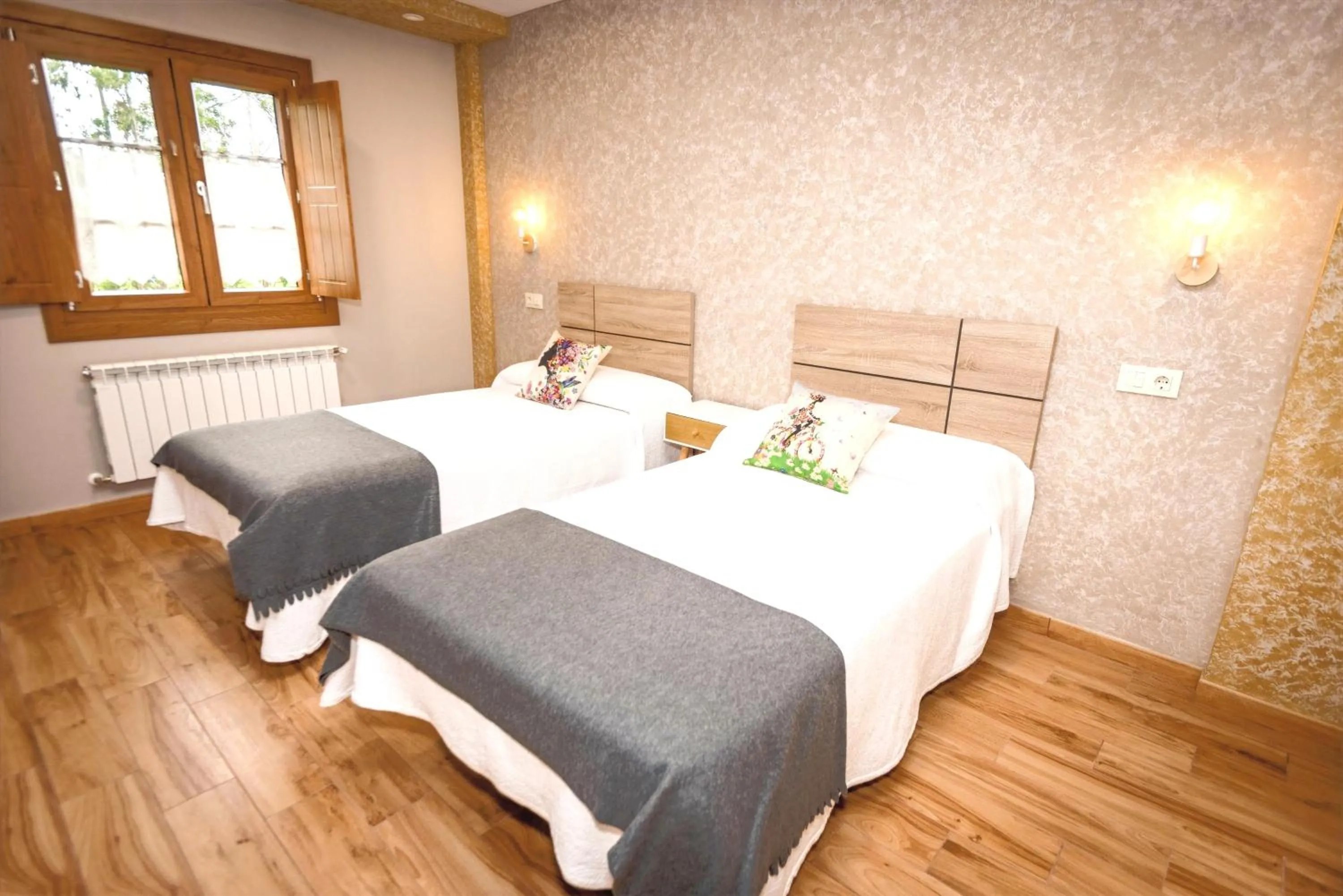 Bedroom, Bed in Apartamentos Navalin