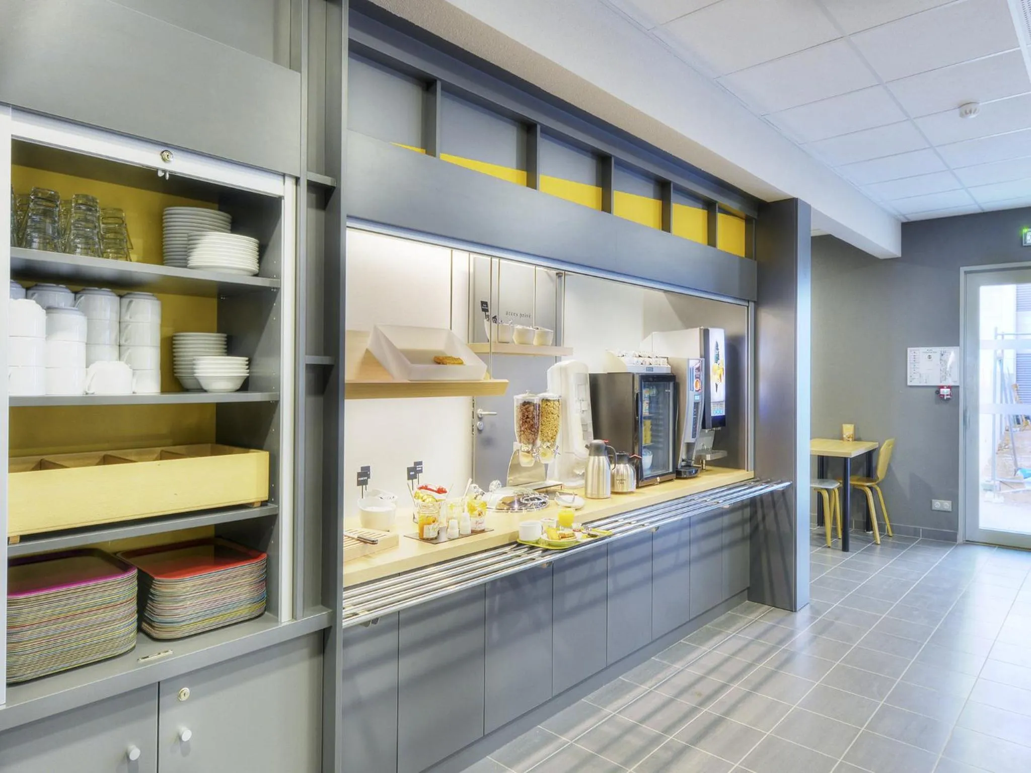 Food and drinks in B&B HOTEL Marseille Les Ports