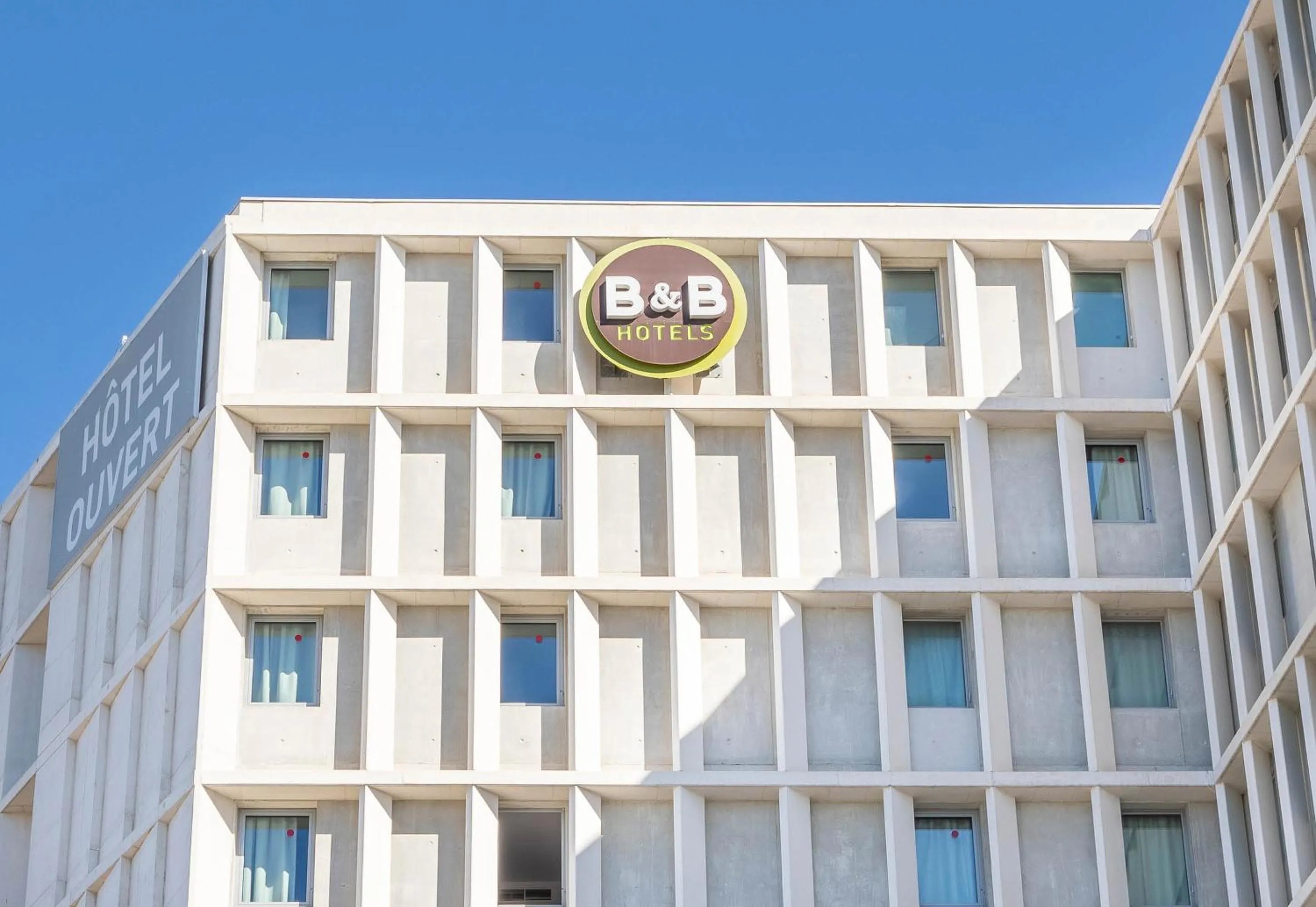 Property building in B&B HOTEL Marseille Les Ports