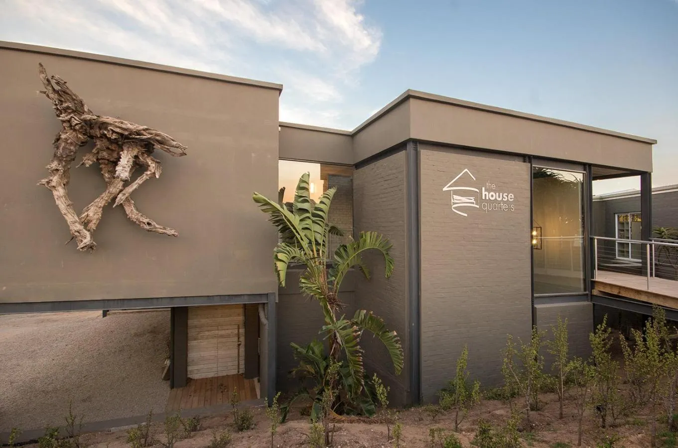 Facade/entrance in The House Quarters