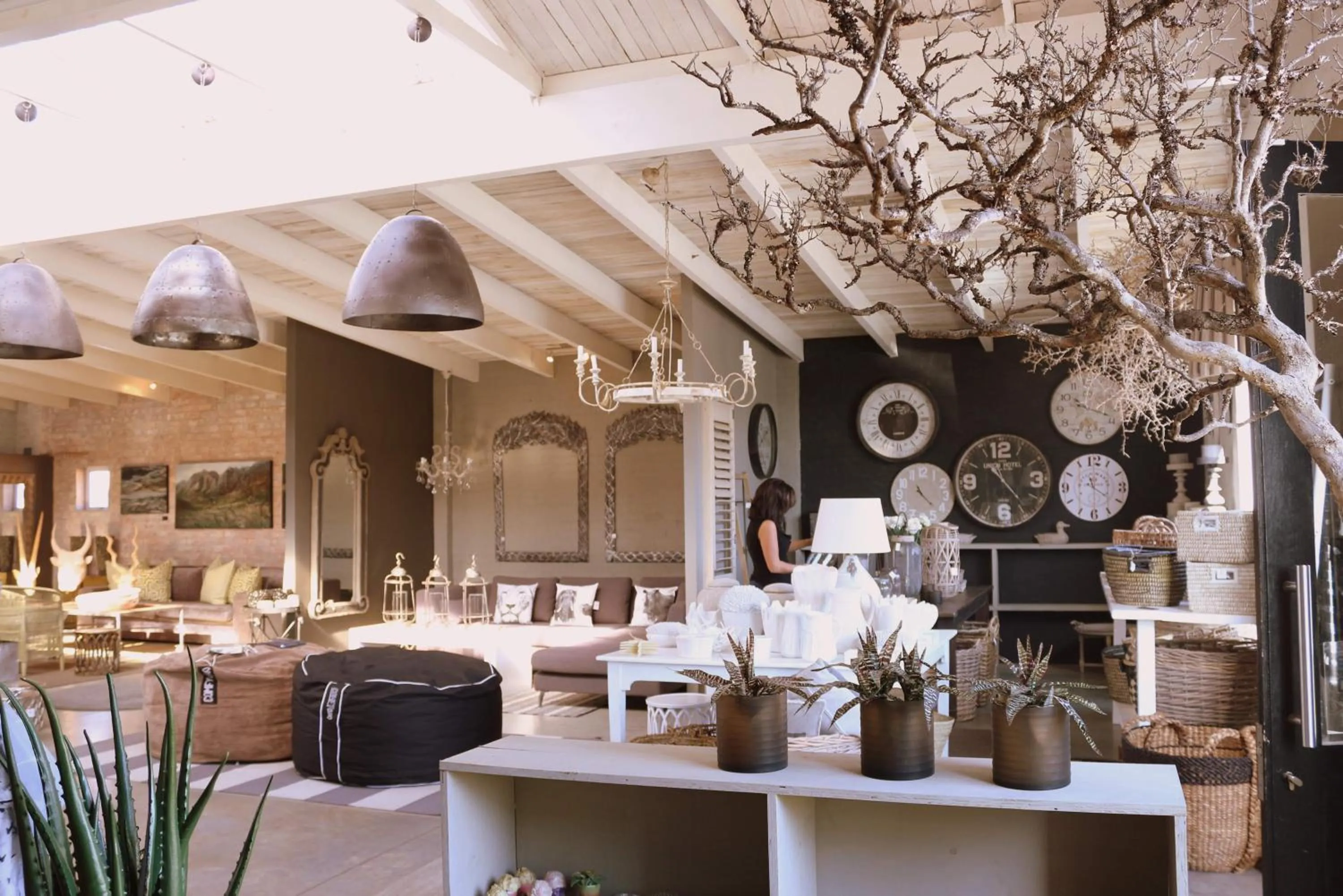 Restaurant/places to eat in The House Quarters