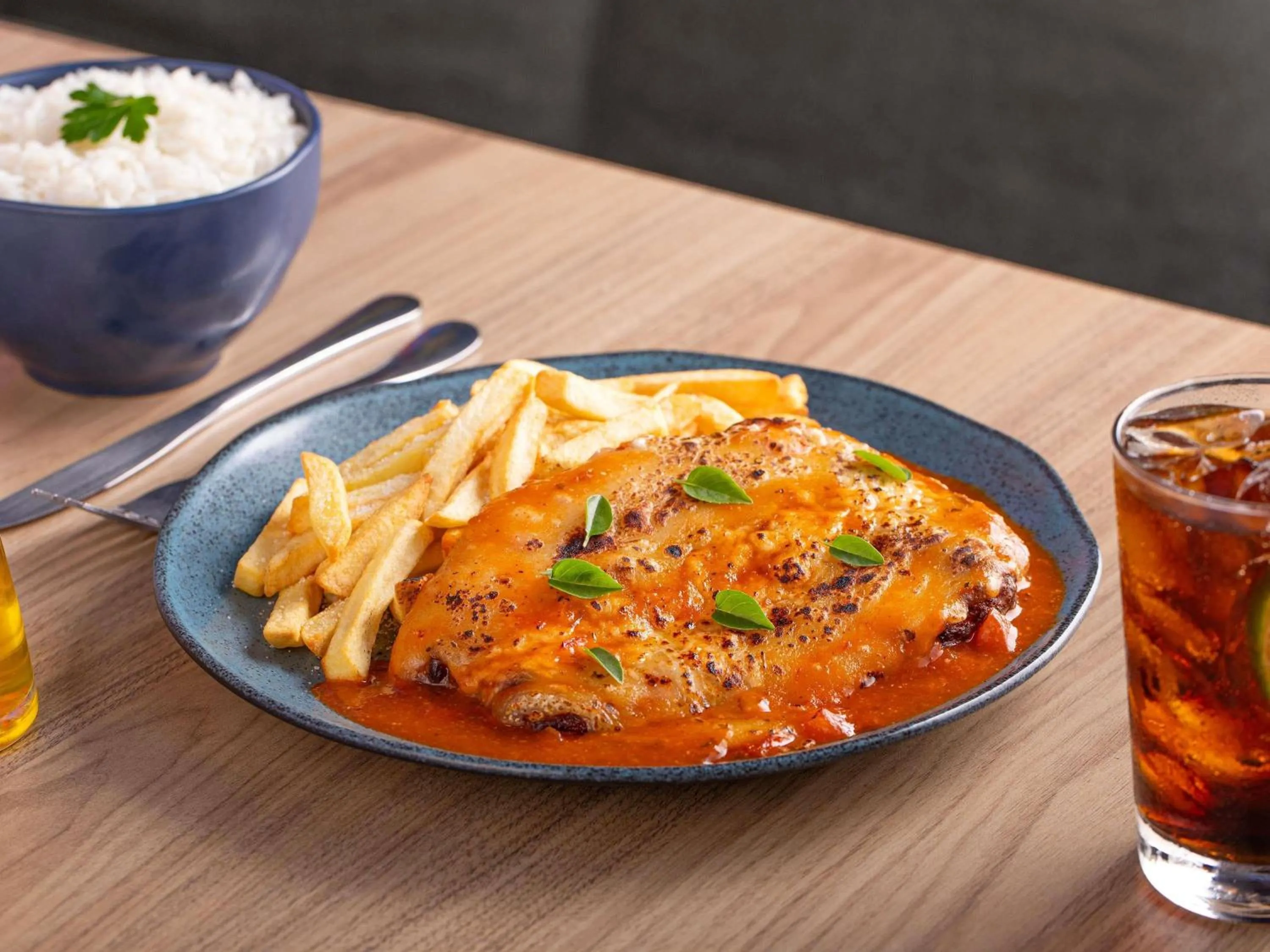 Restaurant/places to eat in Mercure Jundiai Shopping