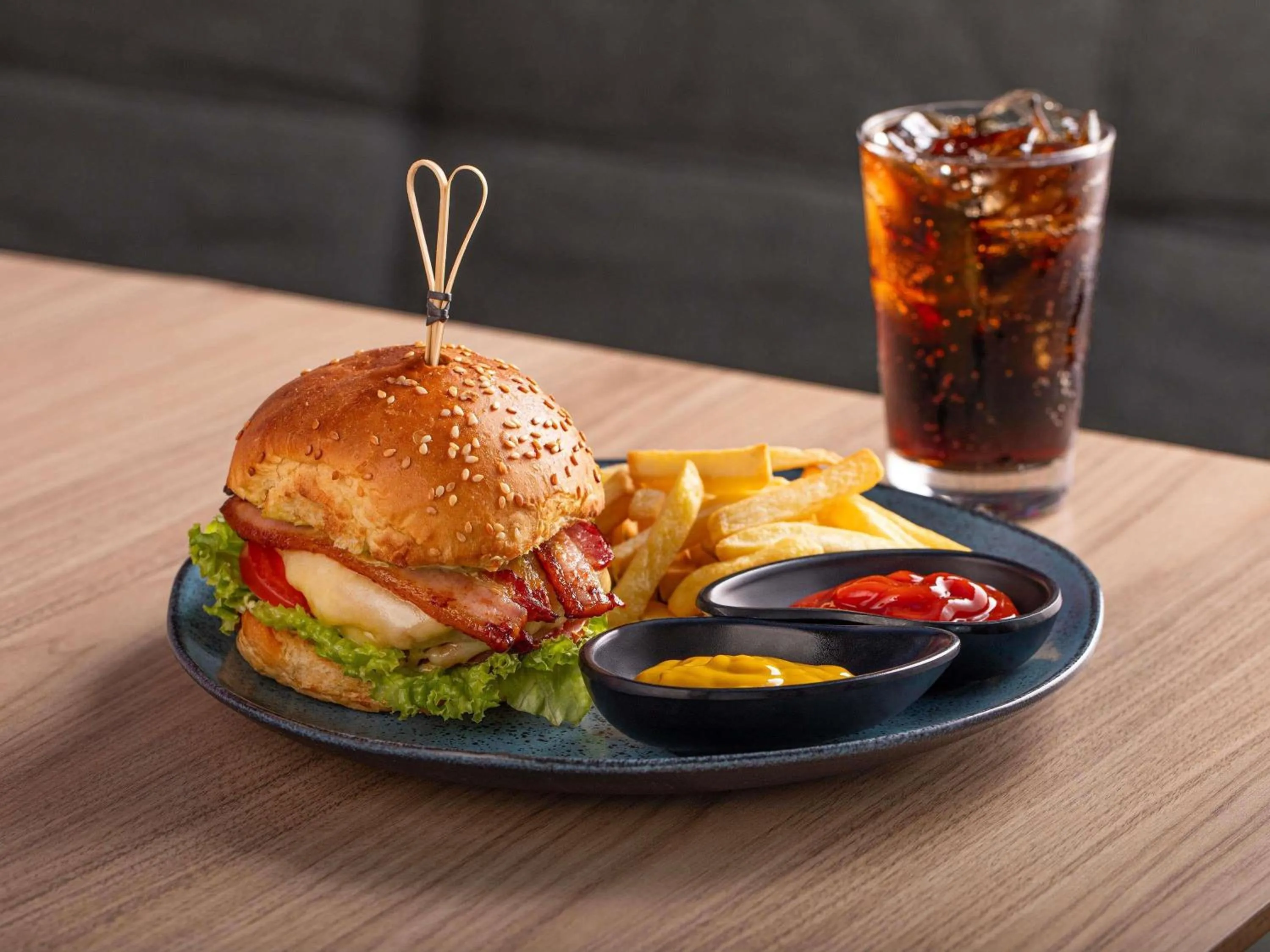 Restaurant/places to eat in Mercure Jundiai Shopping