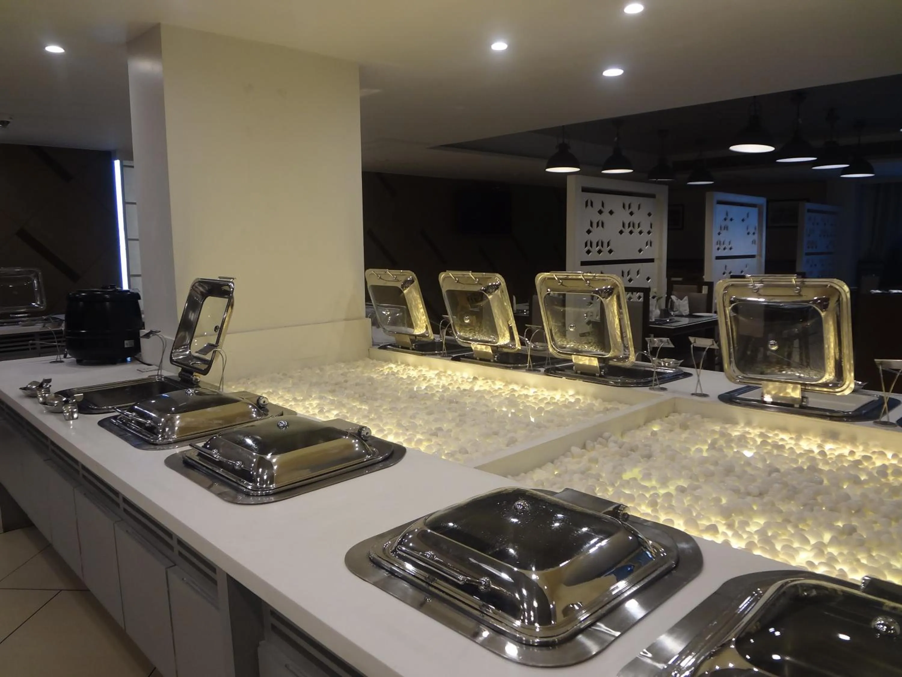 Breakfast in Comfort Inn Donil Vadodara