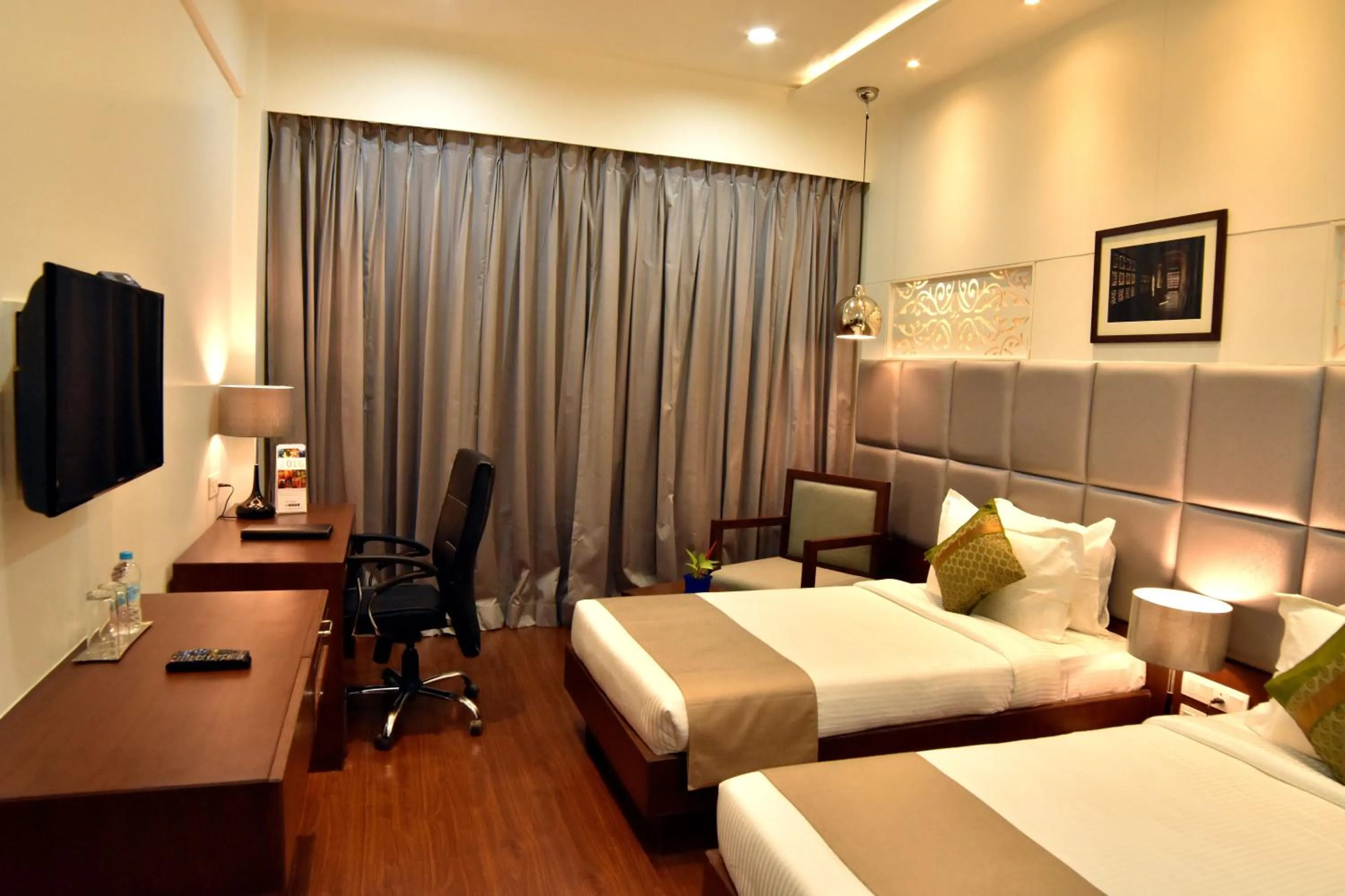 Bedroom in Comfort Inn Donil Vadodara