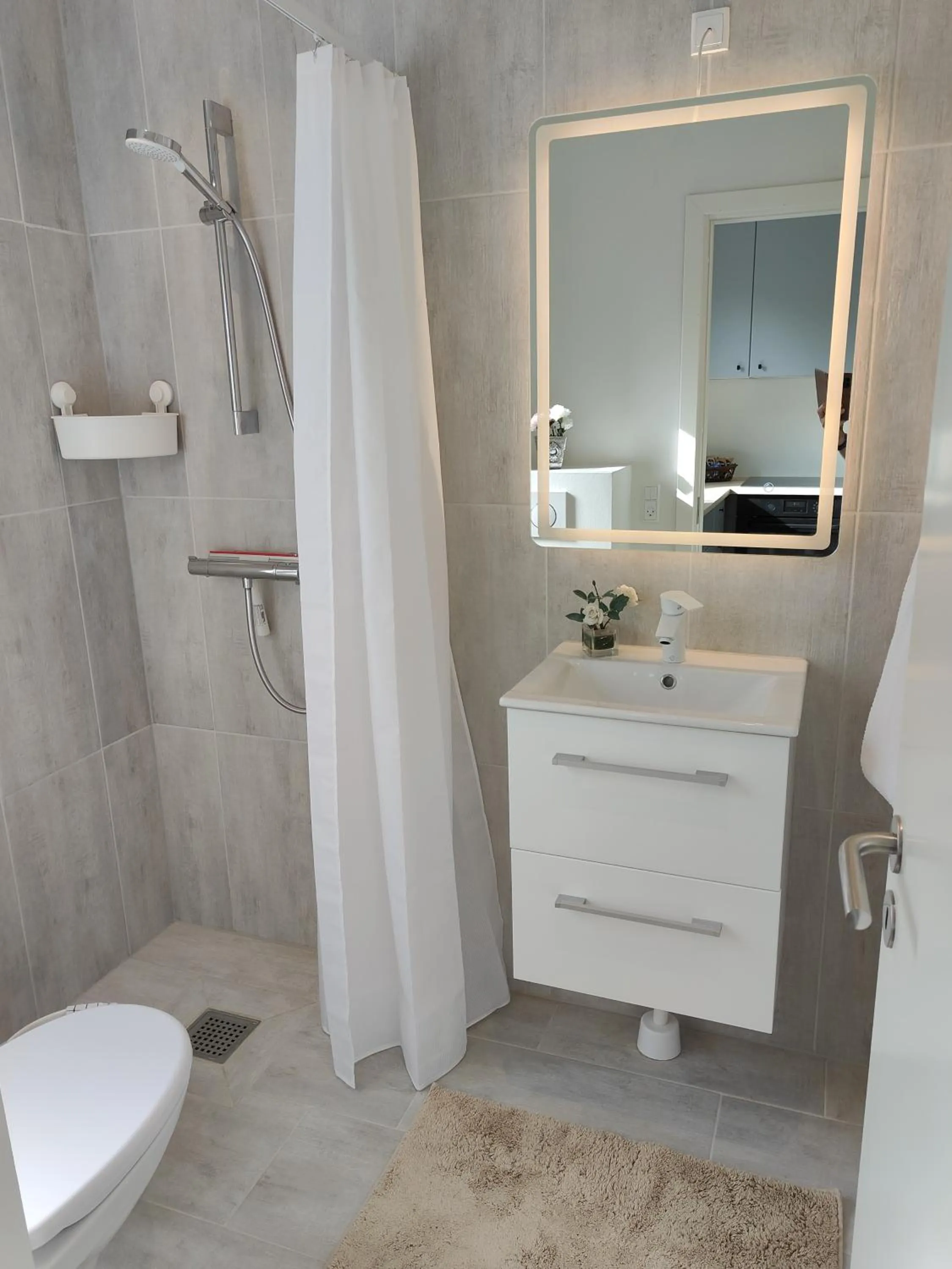Bathroom in Aalborg City Rooms ApS