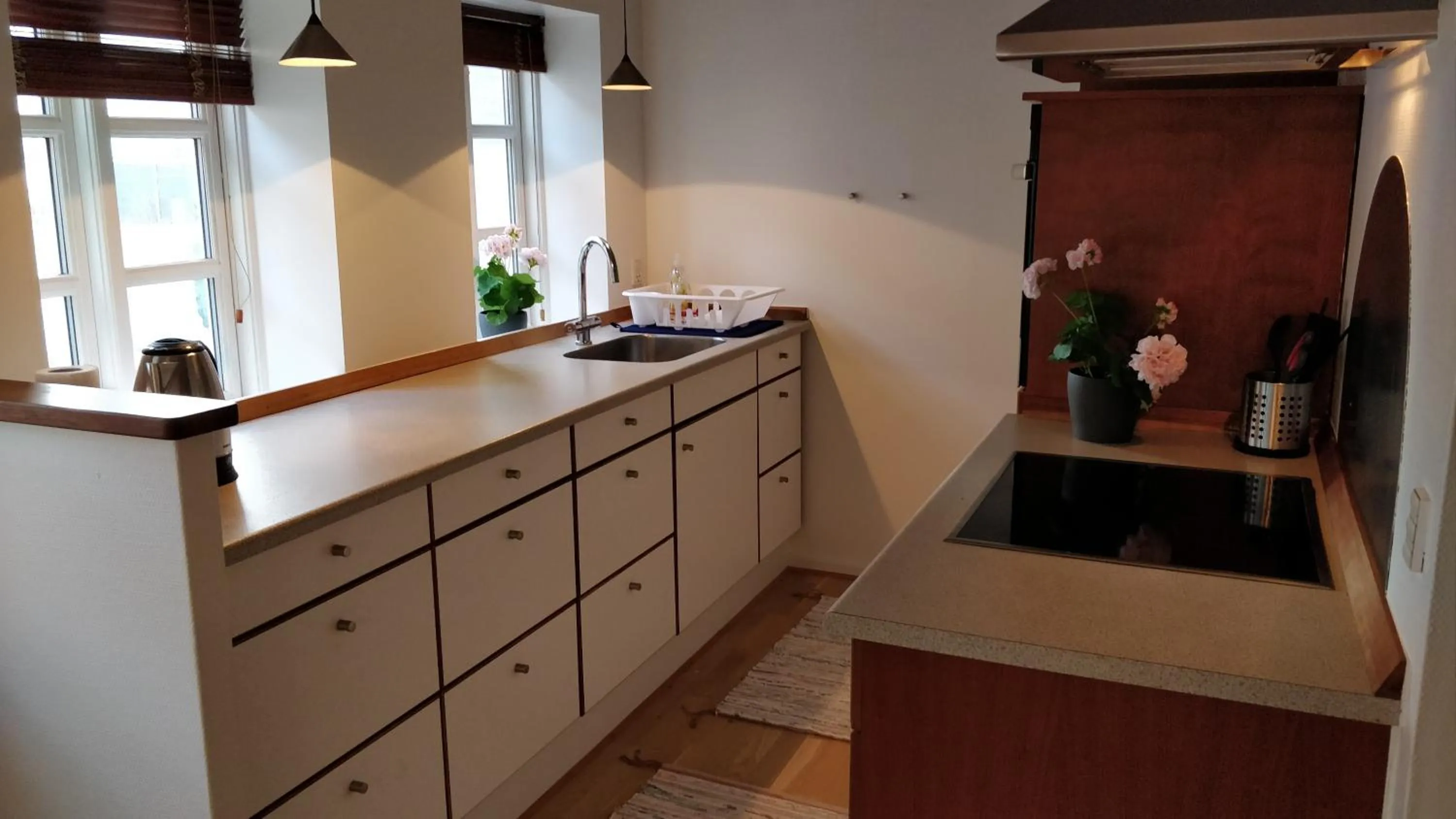 Kitchen or kitchenette in Aalborg City Rooms ApS
