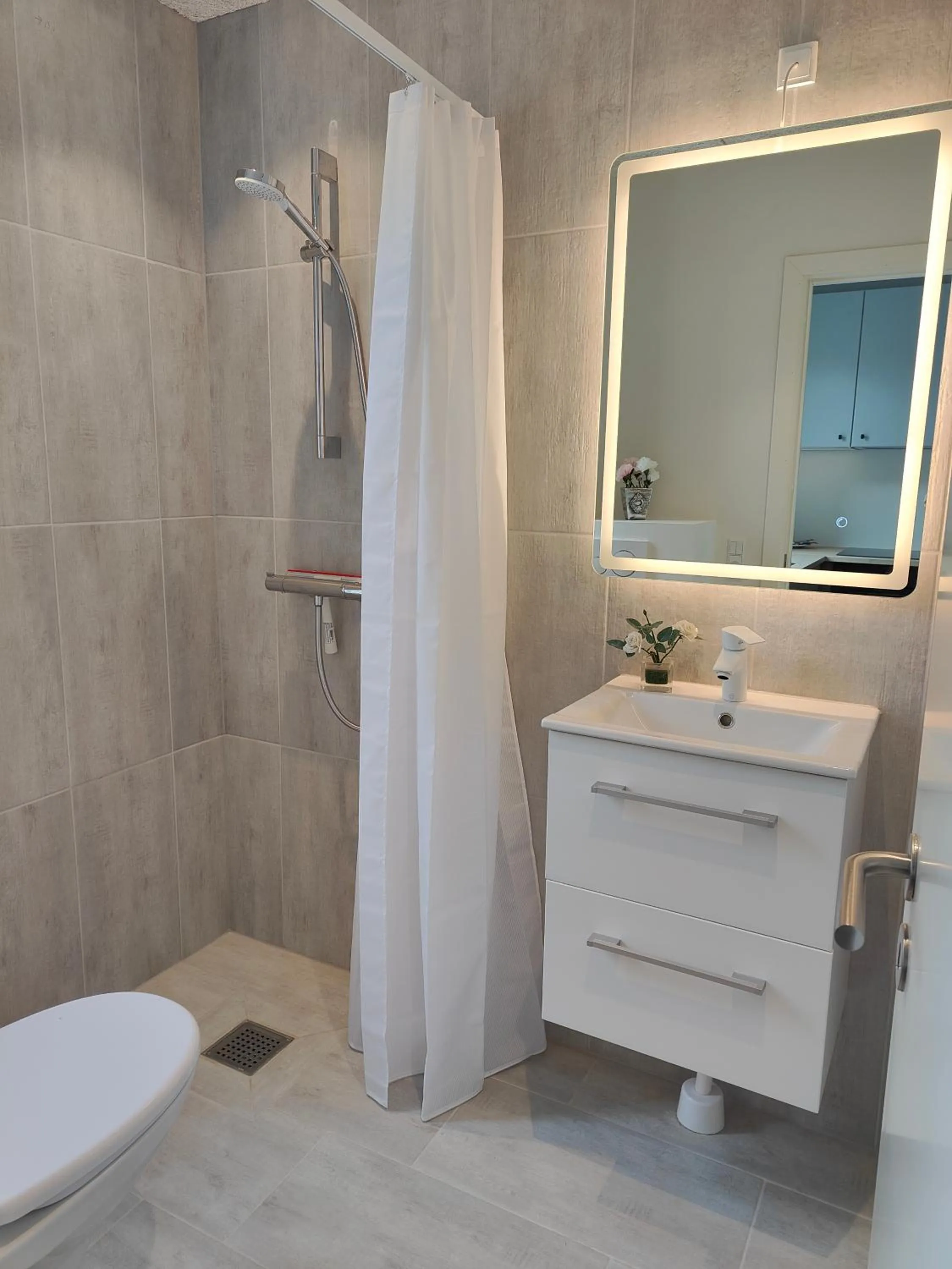 Bathroom in Aalborg City Rooms ApS