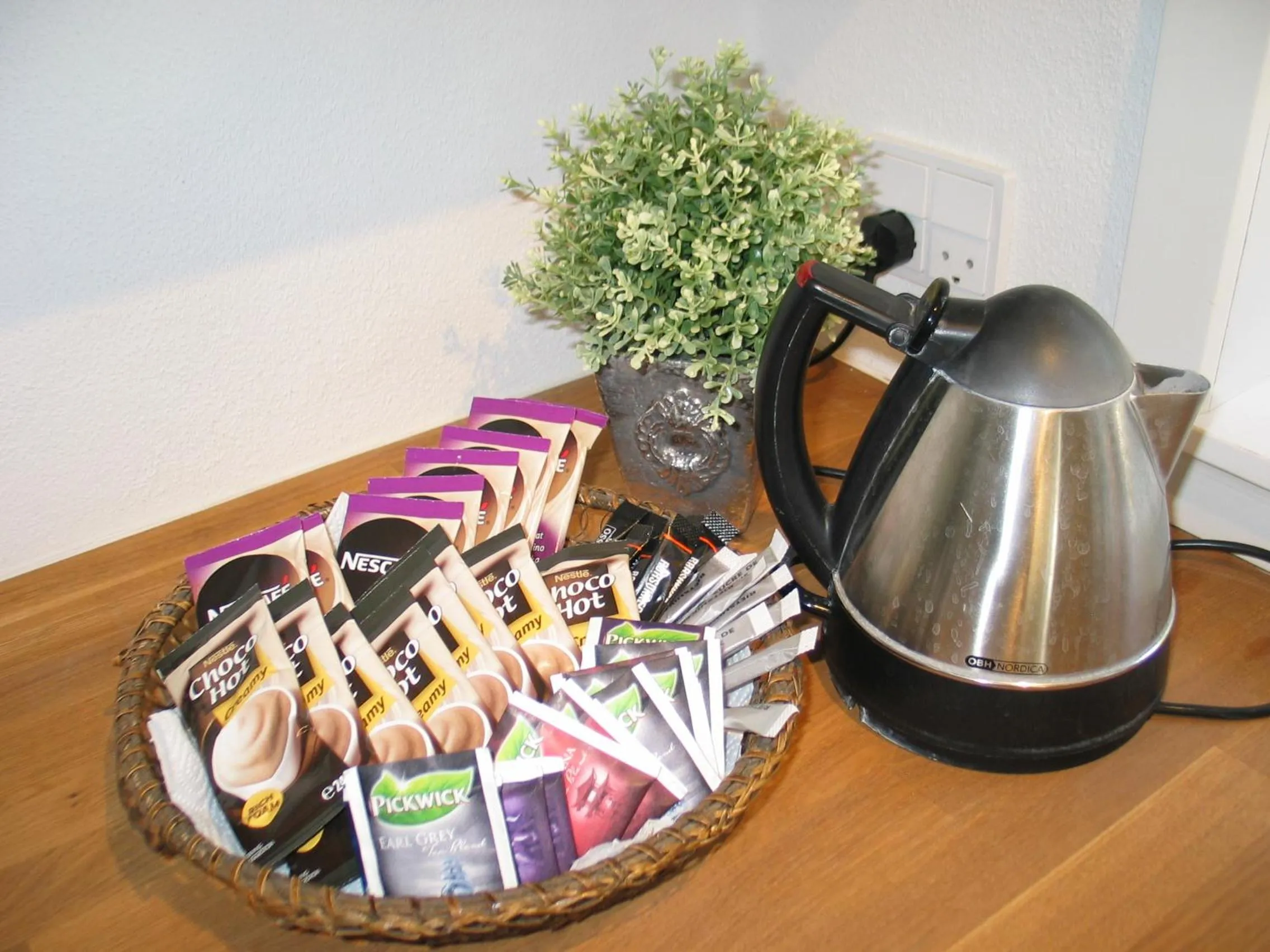 Communal kitchen in Aalborg City Rooms ApS