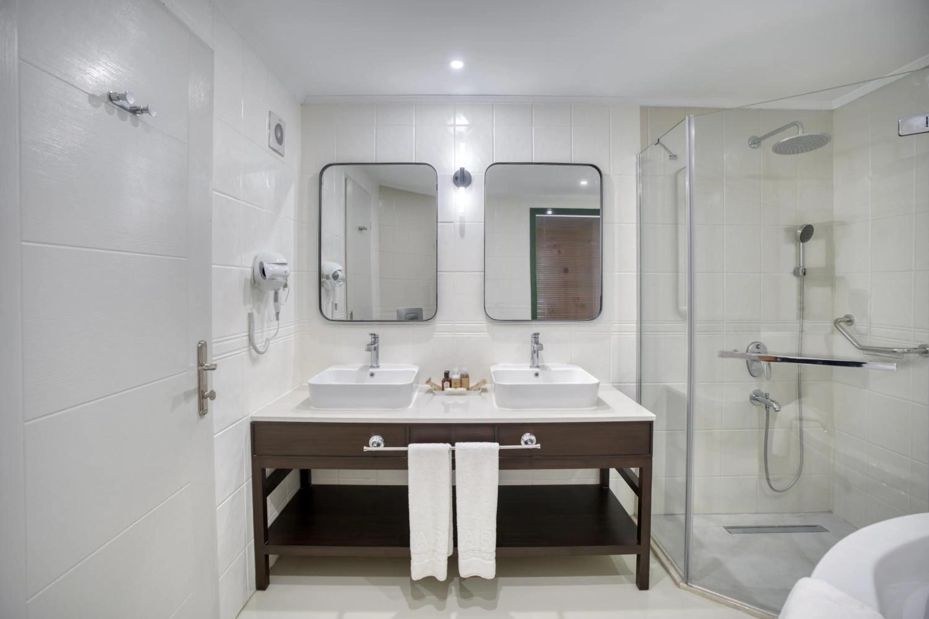 Shower in Martı Myra - Ultra All Inclusive