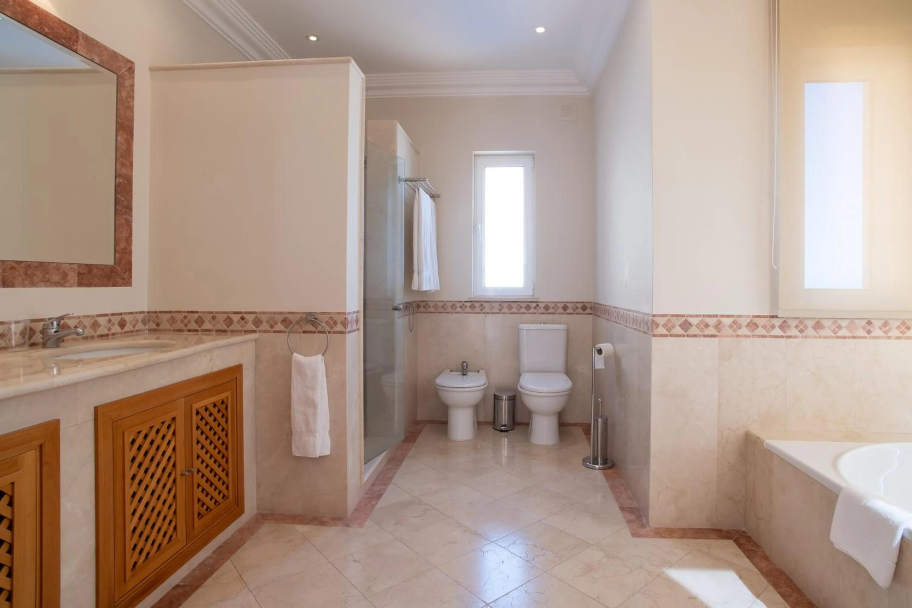 Bathroom in Palheiro Village Resort