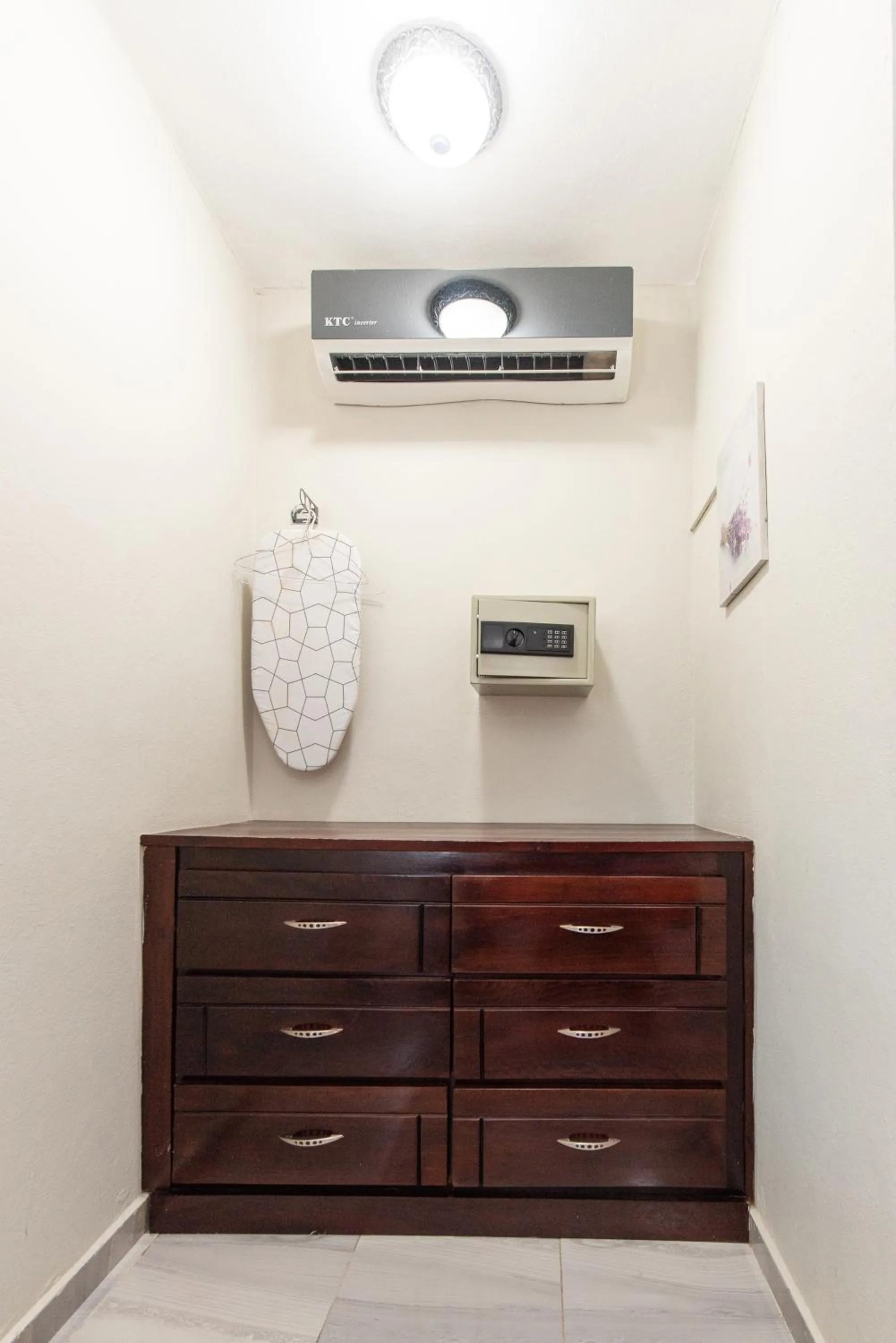 air conditioner in Hotel Casa Jum