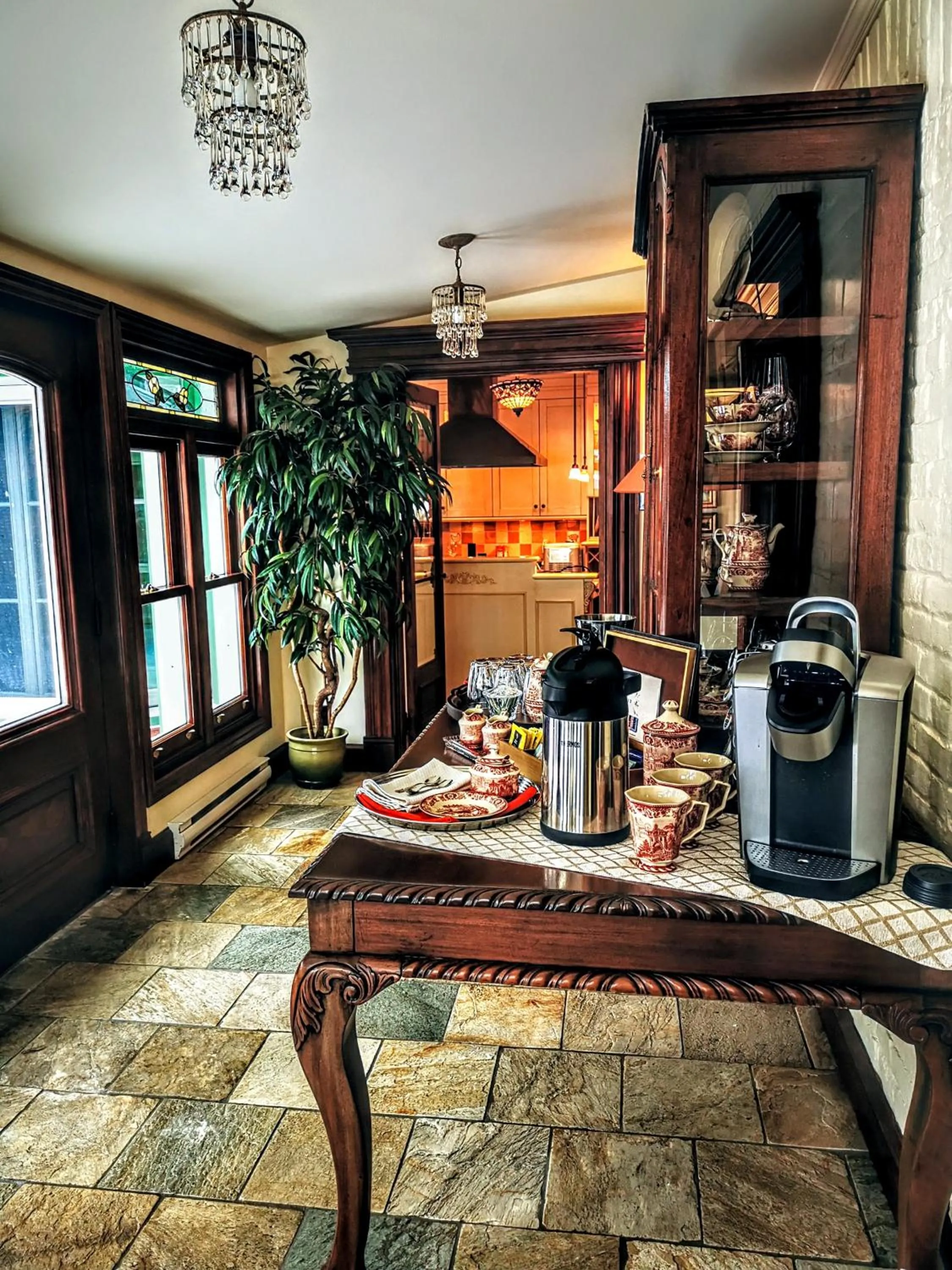 Dining area in Auberge J.A Moisan