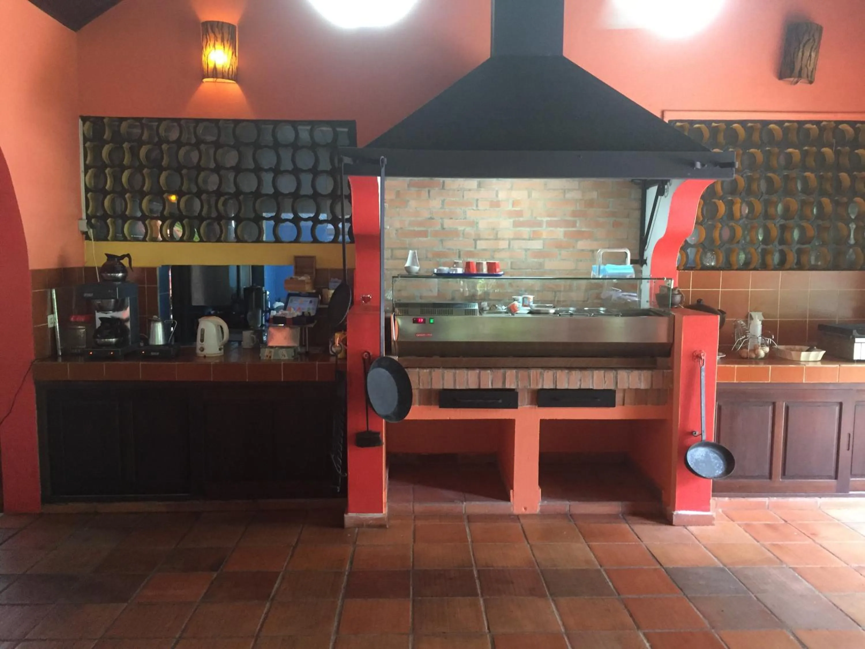 Restaurant/places to eat in Hotel L'ebene Verte