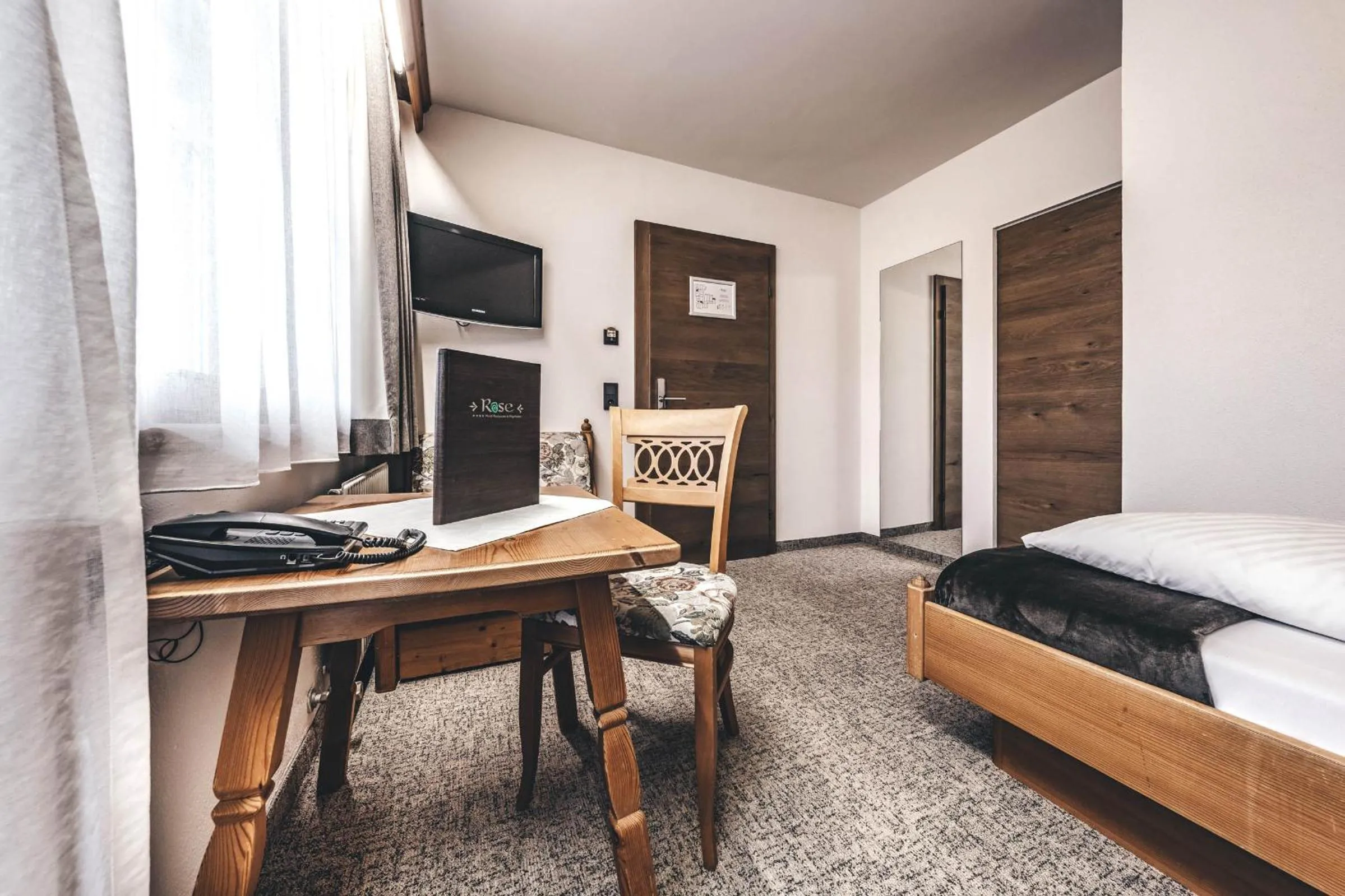 Bedroom, Bed in Hotel Rose