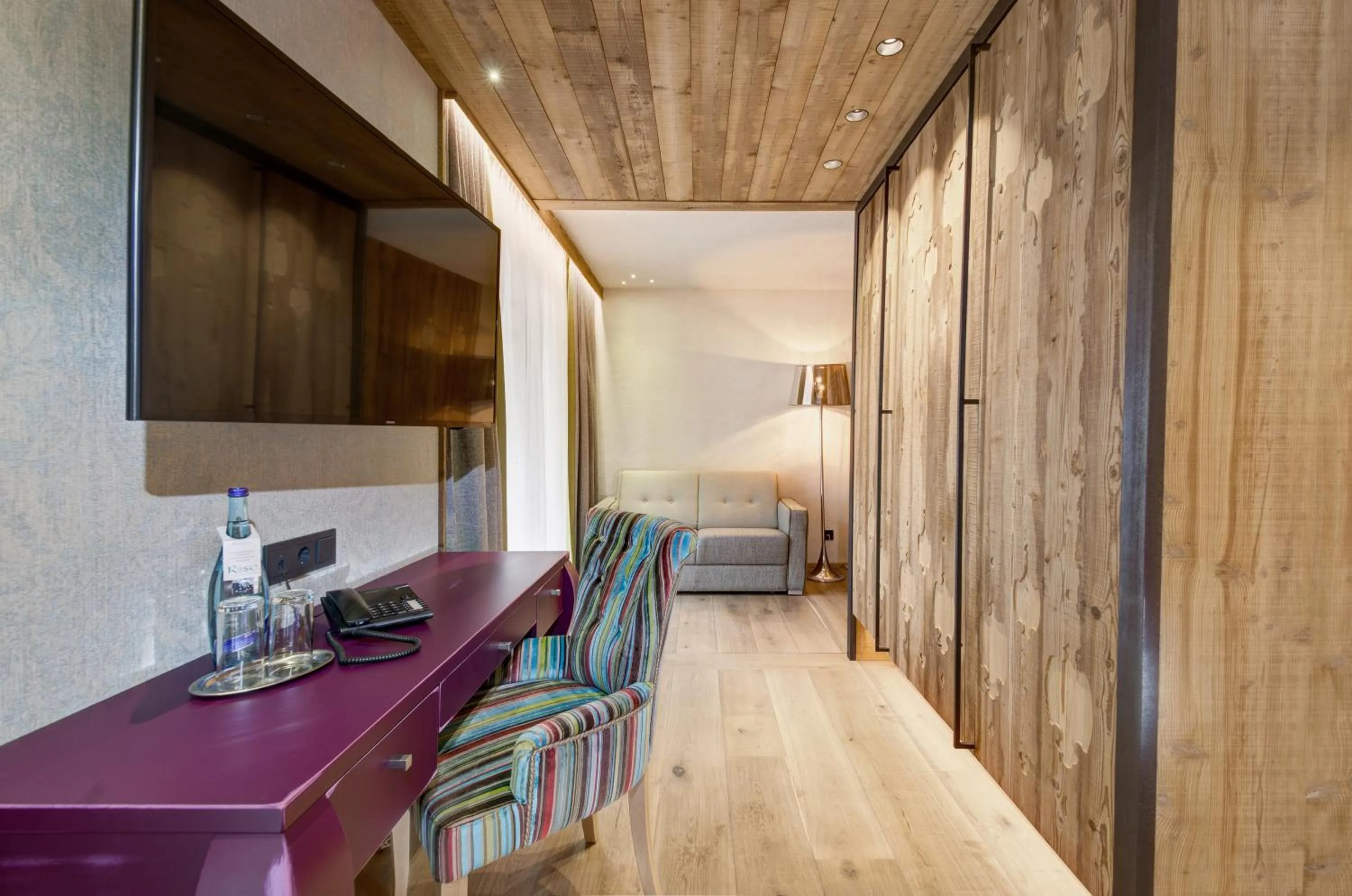 Seating area, Bed in Hotel Rose