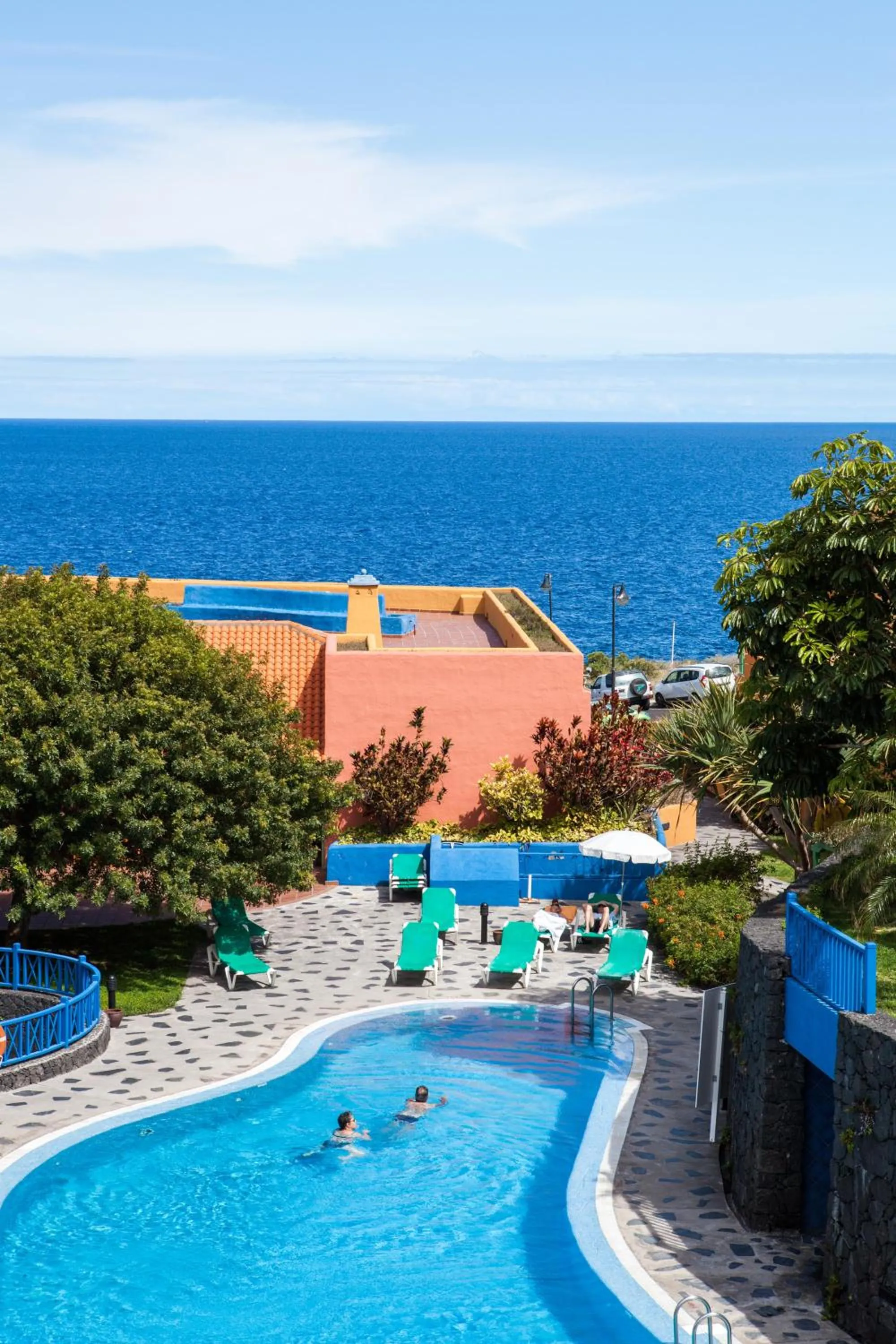 Property building in Apartamentos La Caleta