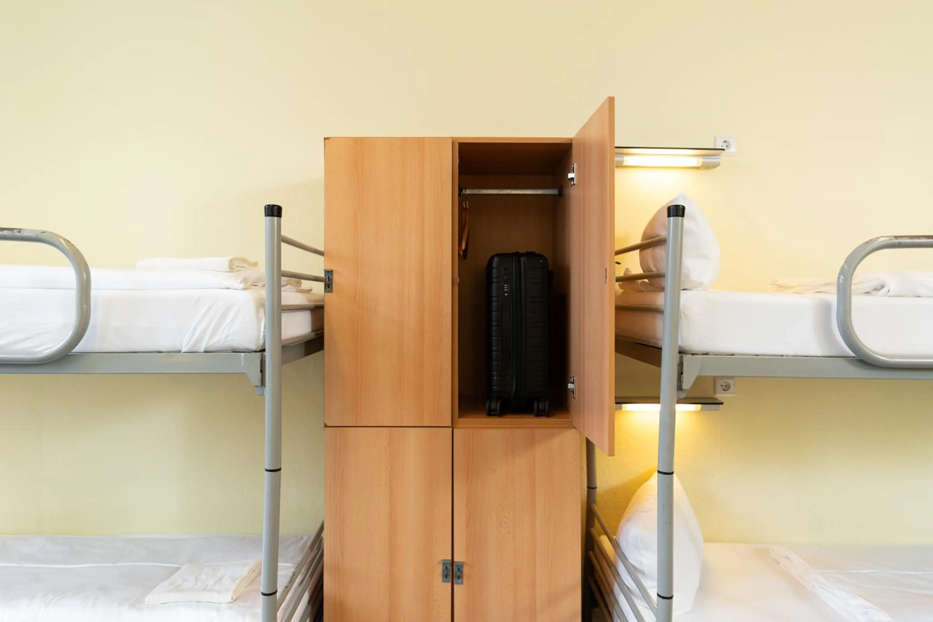 Bed in Industriepalast Berlin